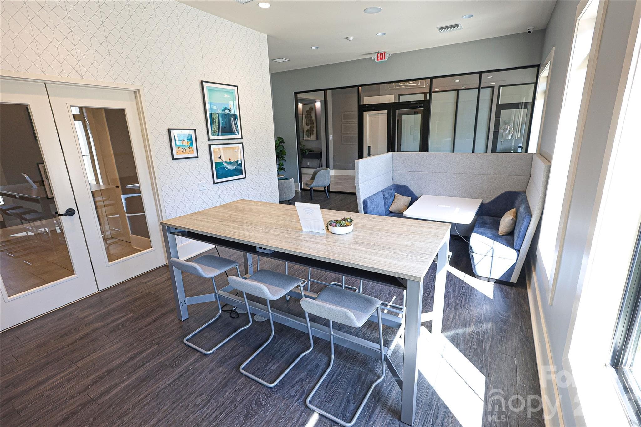 Single Family Residence at 5007 Twin River Drive, Denver, photo 20 of 44