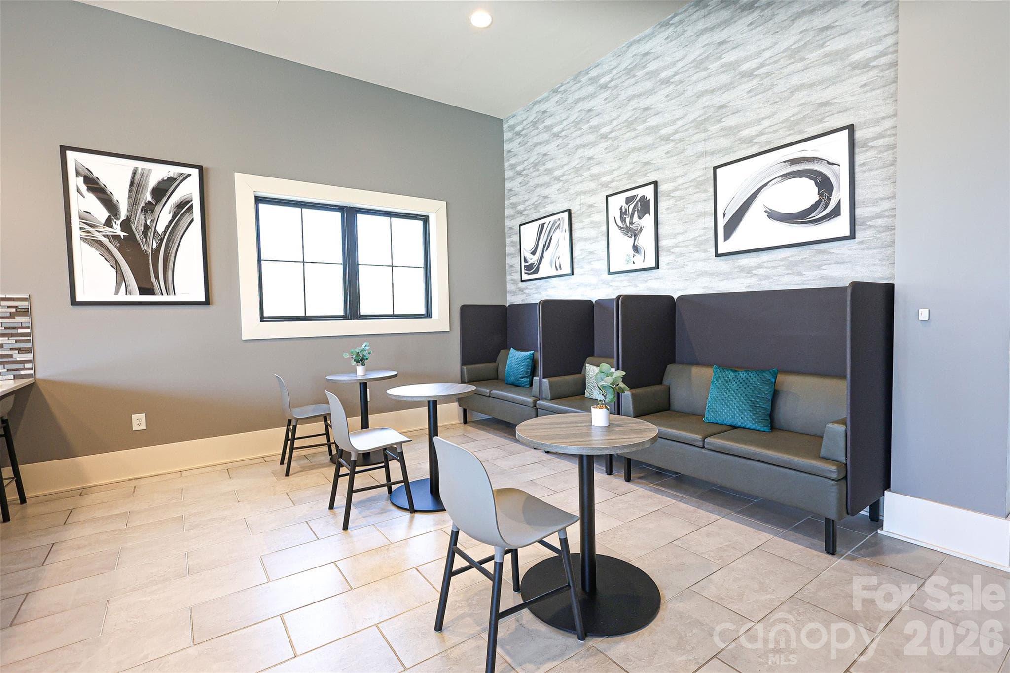 Single Family Residence at 5007 Twin River Drive, Denver, photo 24 of 44