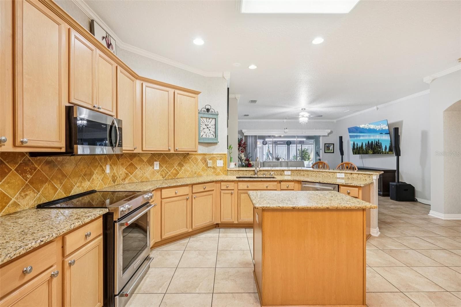 Single Family Residence at 1901 HEARTLAND CIR, VALRICO, photo 14 of 56