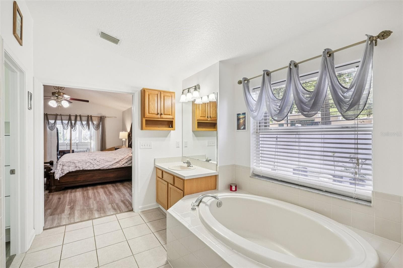 Single Family Residence at 1901 HEARTLAND CIR, VALRICO, photo 31 of 56