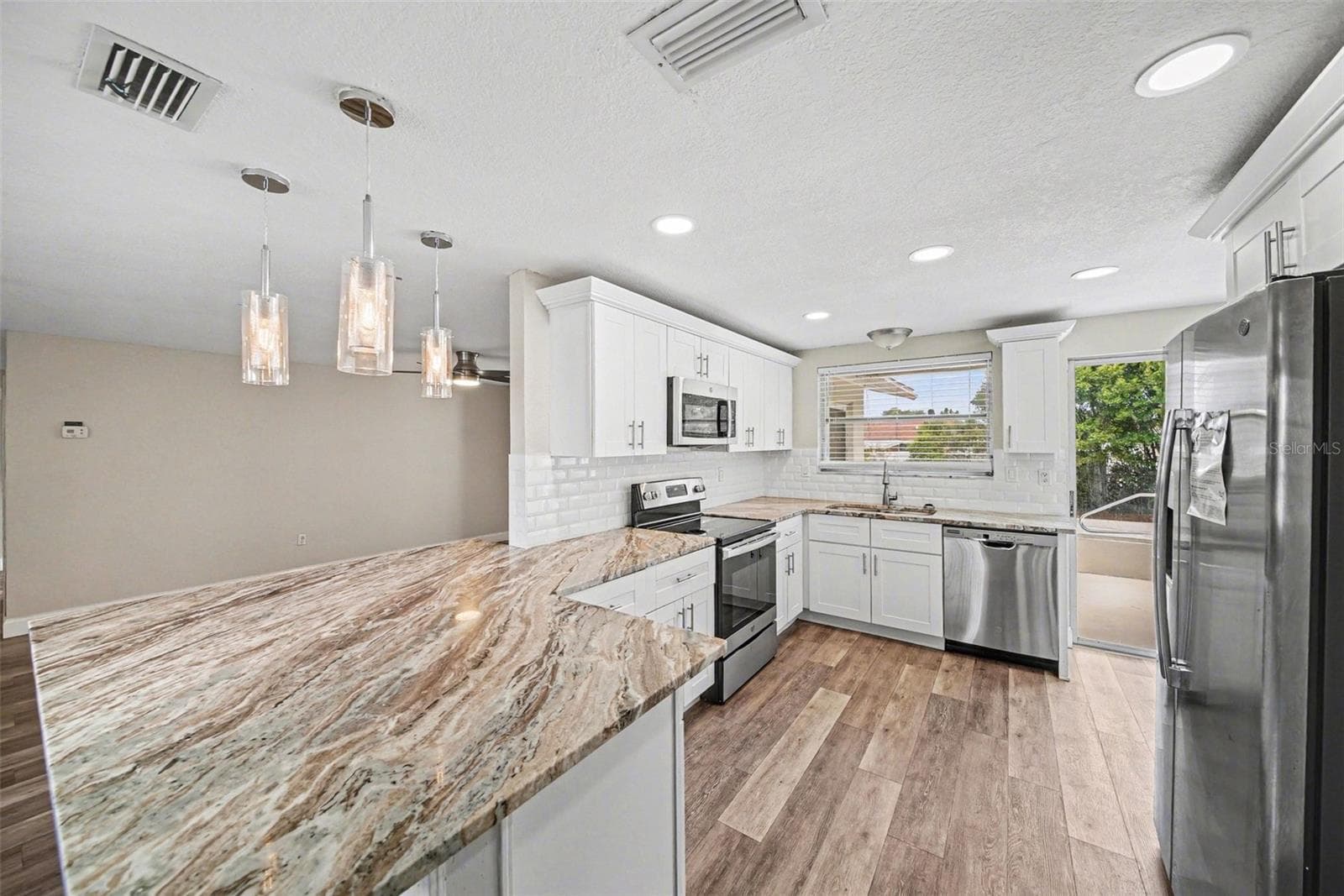 Single Family Residence at 7541 SPIREA DR, PORT RICHEY, photo 9 of 23