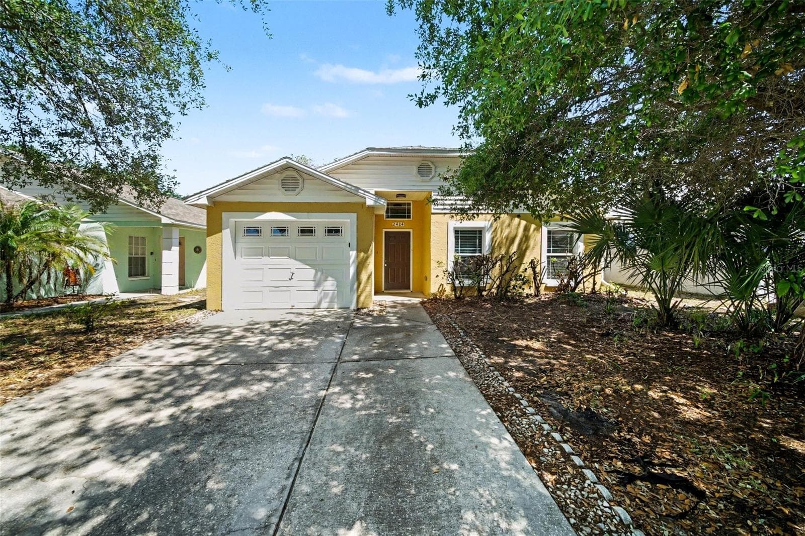 2424 CAMDEN OAKS PL
