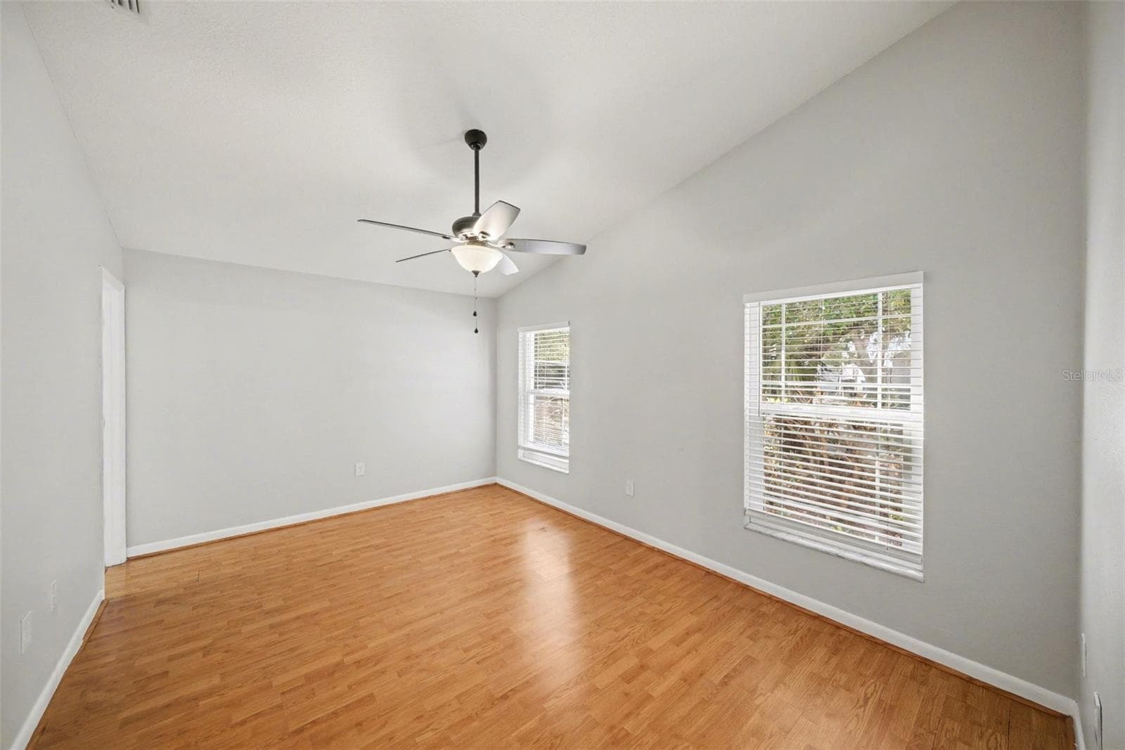 Single Family Residence at 2424 CAMDEN OAKS PL, VALRICO, photo 6 of 25