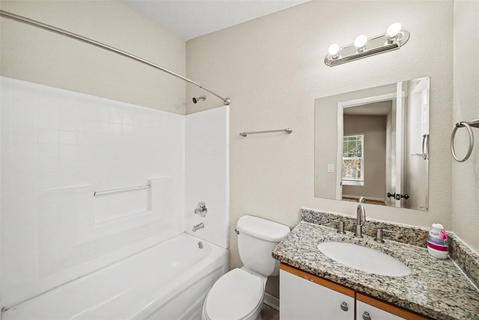 Single Family Residence at 2424 CAMDEN OAKS PL, VALRICO, photo 19 of 25