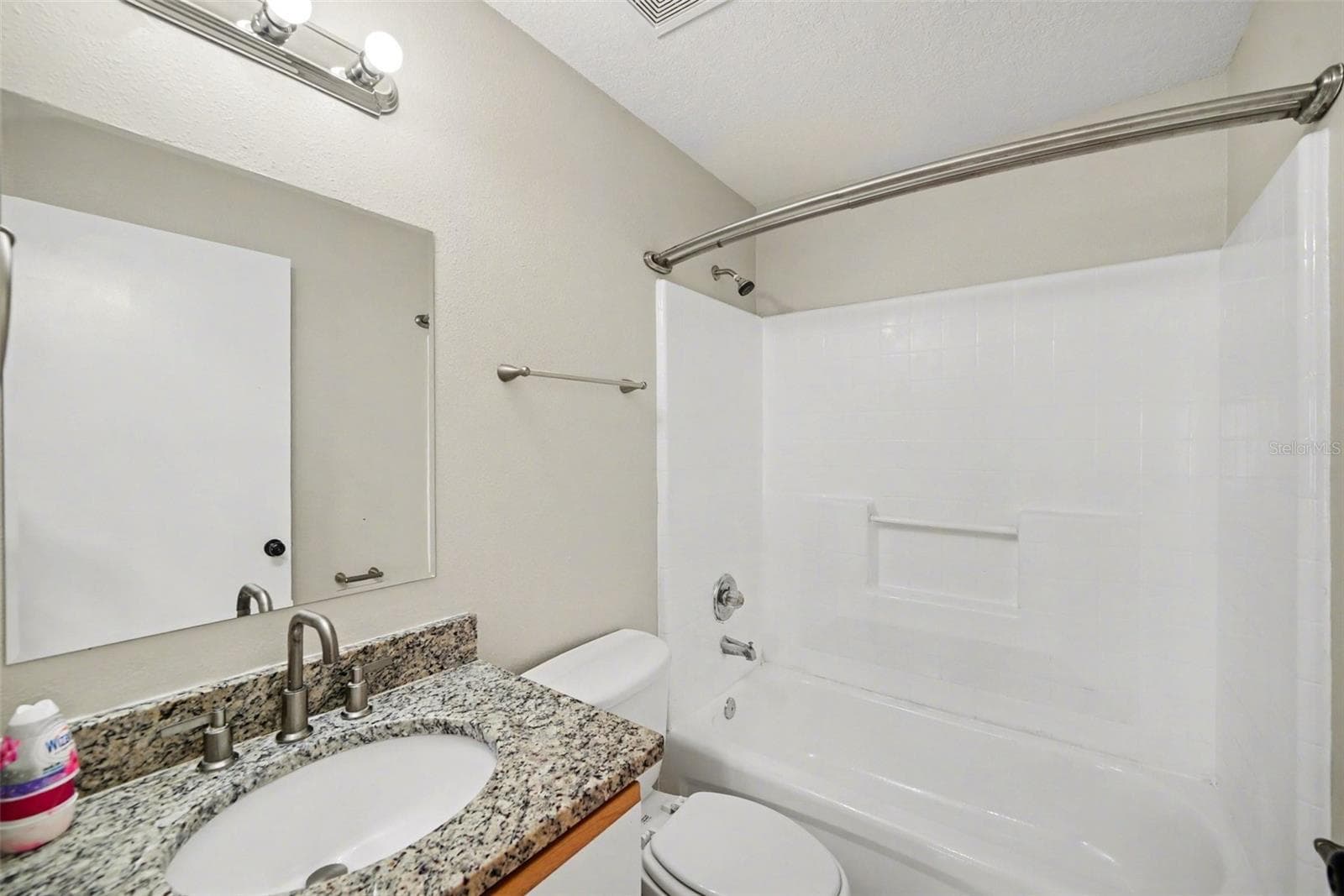 Single Family Residence at 2424 CAMDEN OAKS PL, VALRICO, photo 20 of 25