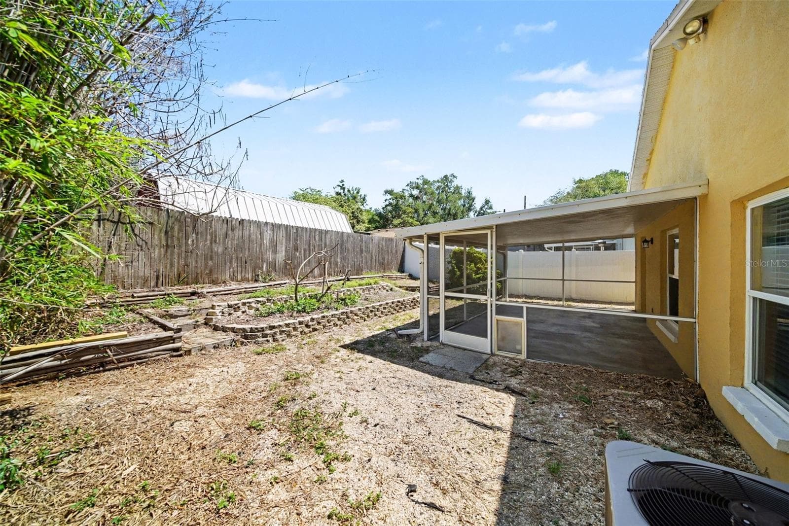 Single Family Residence at 2424 CAMDEN OAKS PL, VALRICO, photo 24 of 25