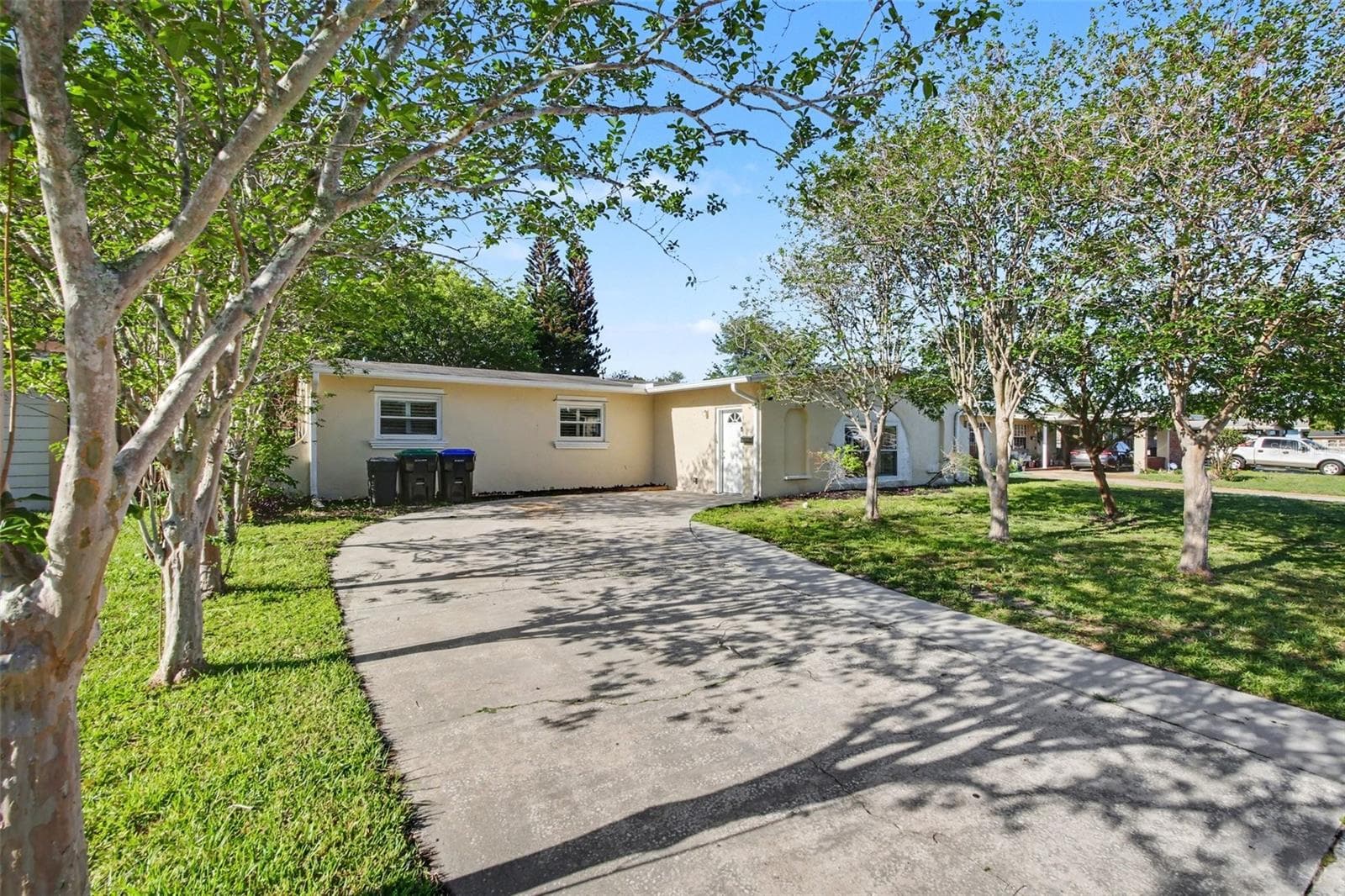 Single Family Residence at 722 GALSWORTHY AVE, ORLANDO, photo 2 of 30