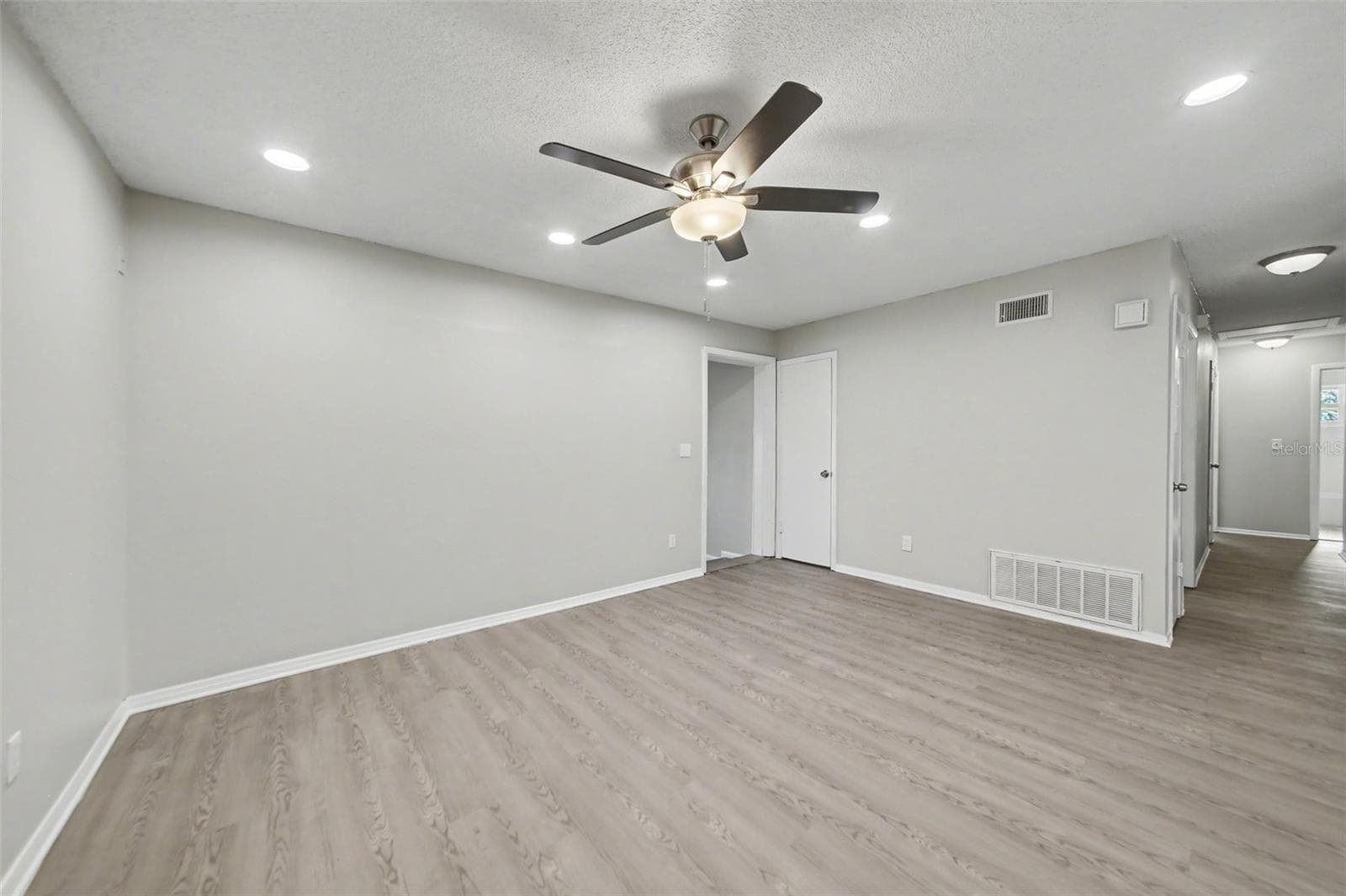 Single Family Residence at 722 GALSWORTHY AVE, ORLANDO, photo 12 of 30