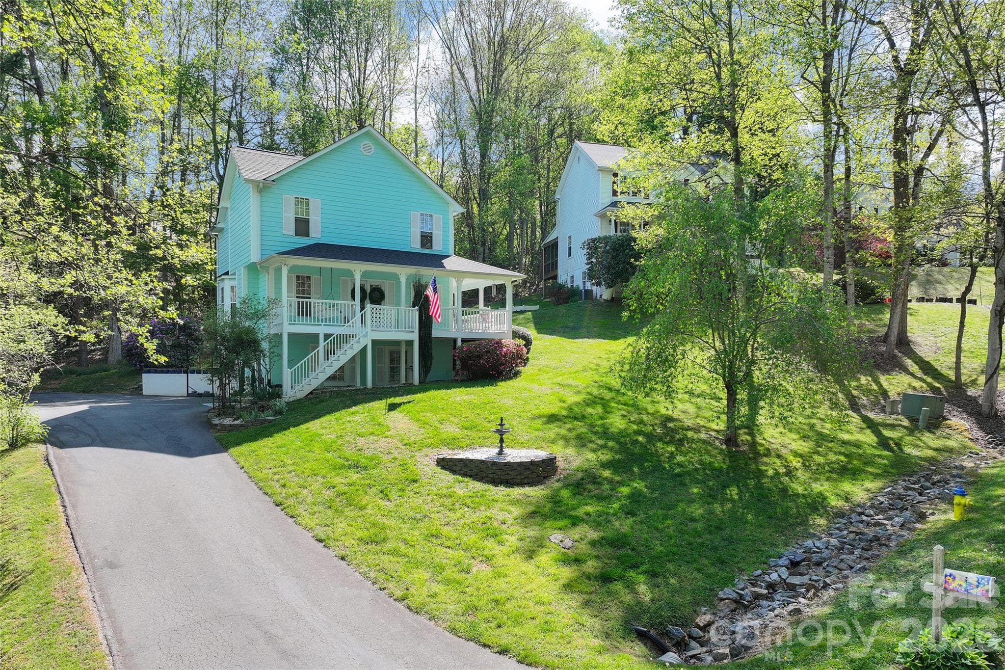 Single Family Residence at 119 Friendly Lane, Asheville, photo 2 of 37
