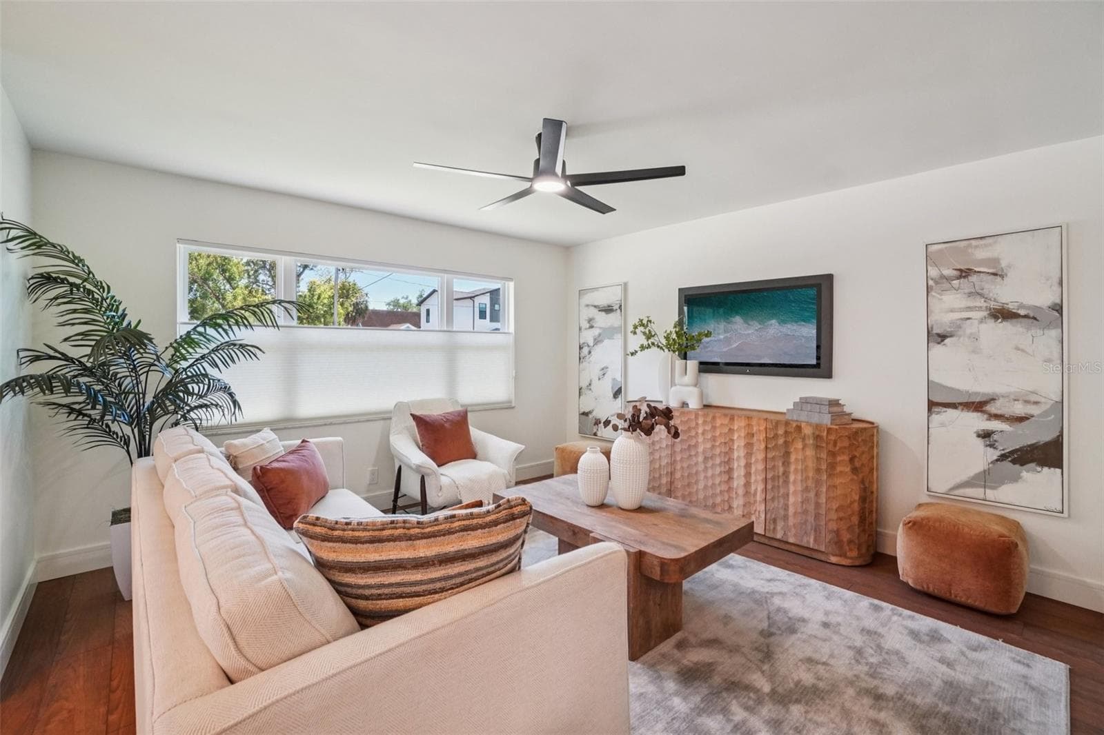 Spacious Living area - 3123 W LA SALLE ST, TAMPA