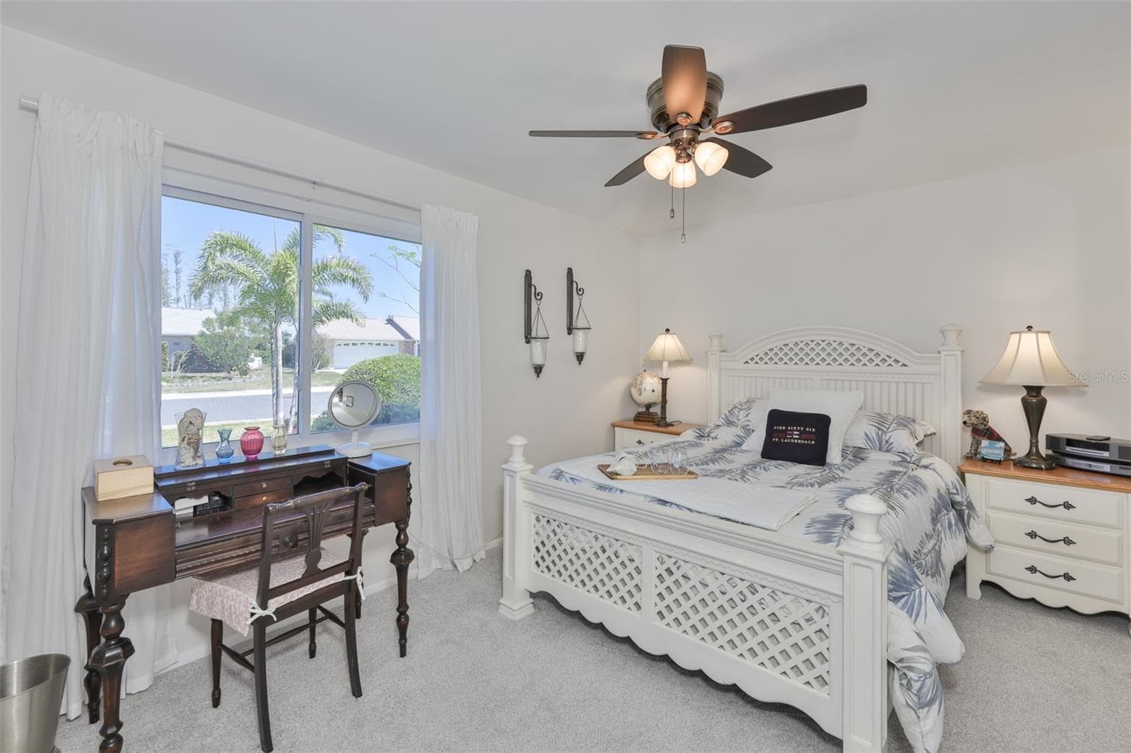 Front Guest Bedroom w/ Newer Plush Carpet, Bright Color Scheme, Ample Closet Space - 1704 DANBURY DR, SUN CITY CENTER