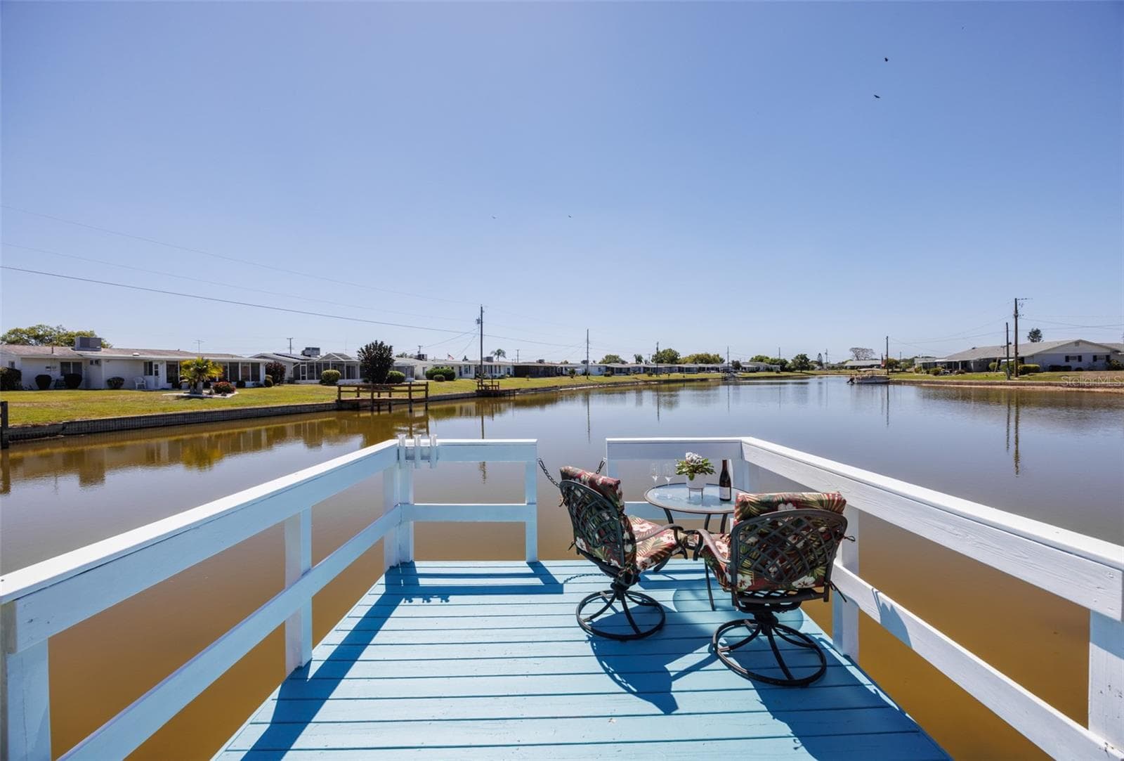 Peaceful South Lake View- Private Dock-Start or End Your Day Here Relaxing - 1704 DANBURY DR, SUN CITY CENTER
