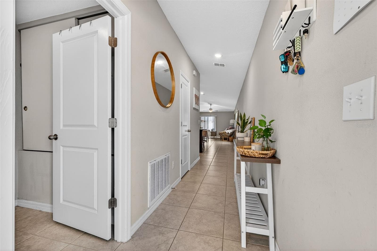 Single Family Residence at 9324 LEMON DROP LOOP, SUN CITY CENTER, photo 3 of 32