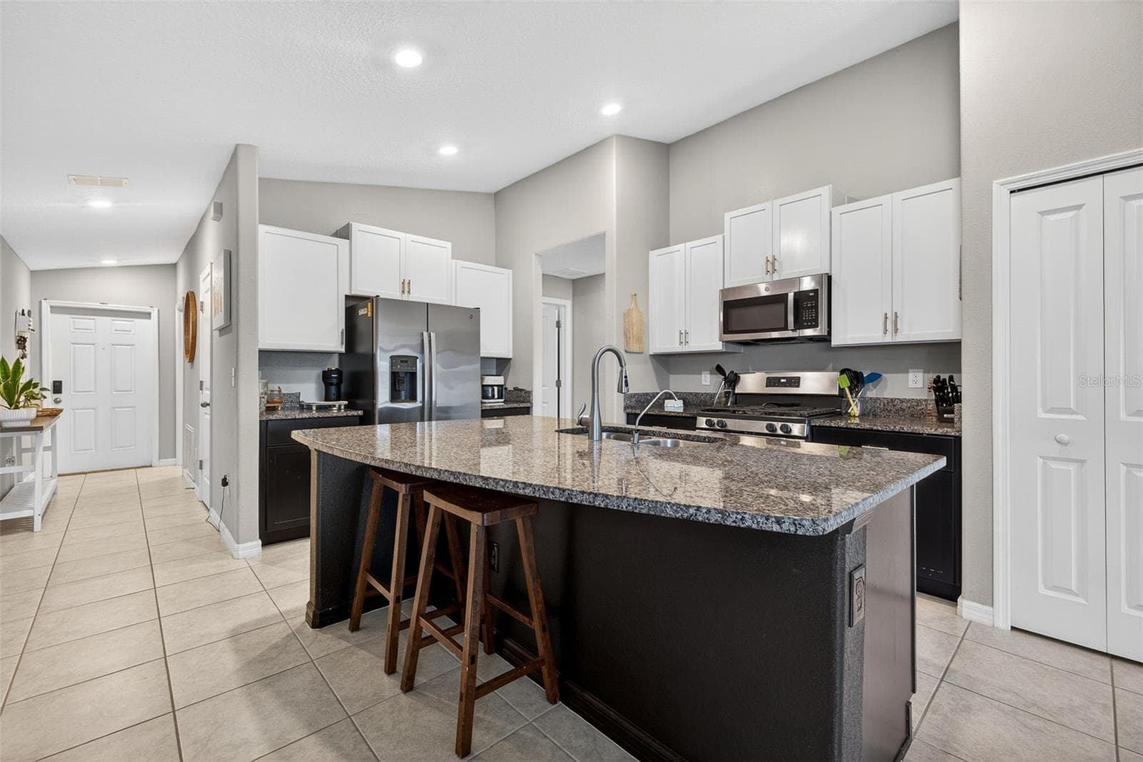 Single Family Residence at 9324 LEMON DROP LOOP, SUN CITY CENTER, photo 6 of 32