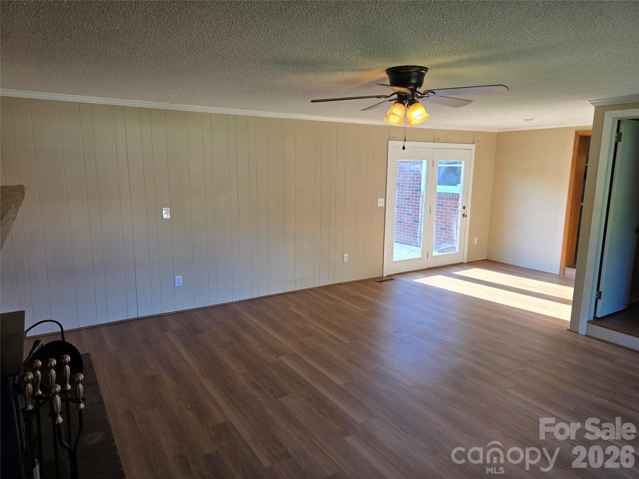 Single Family Residence at 513 Sides Street, Rockwell, photo 24 of 33