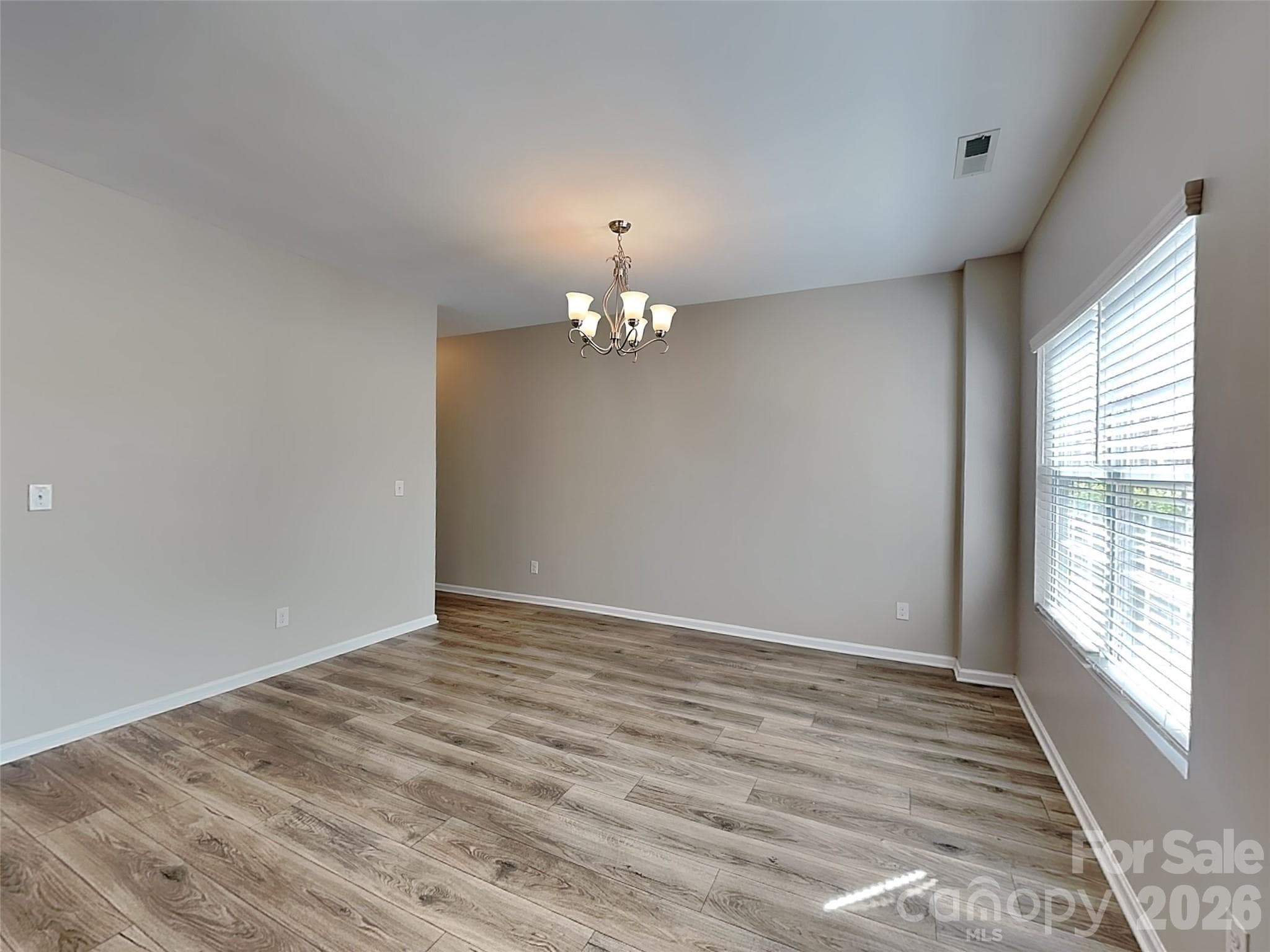 Family room/dining area - Charlotte