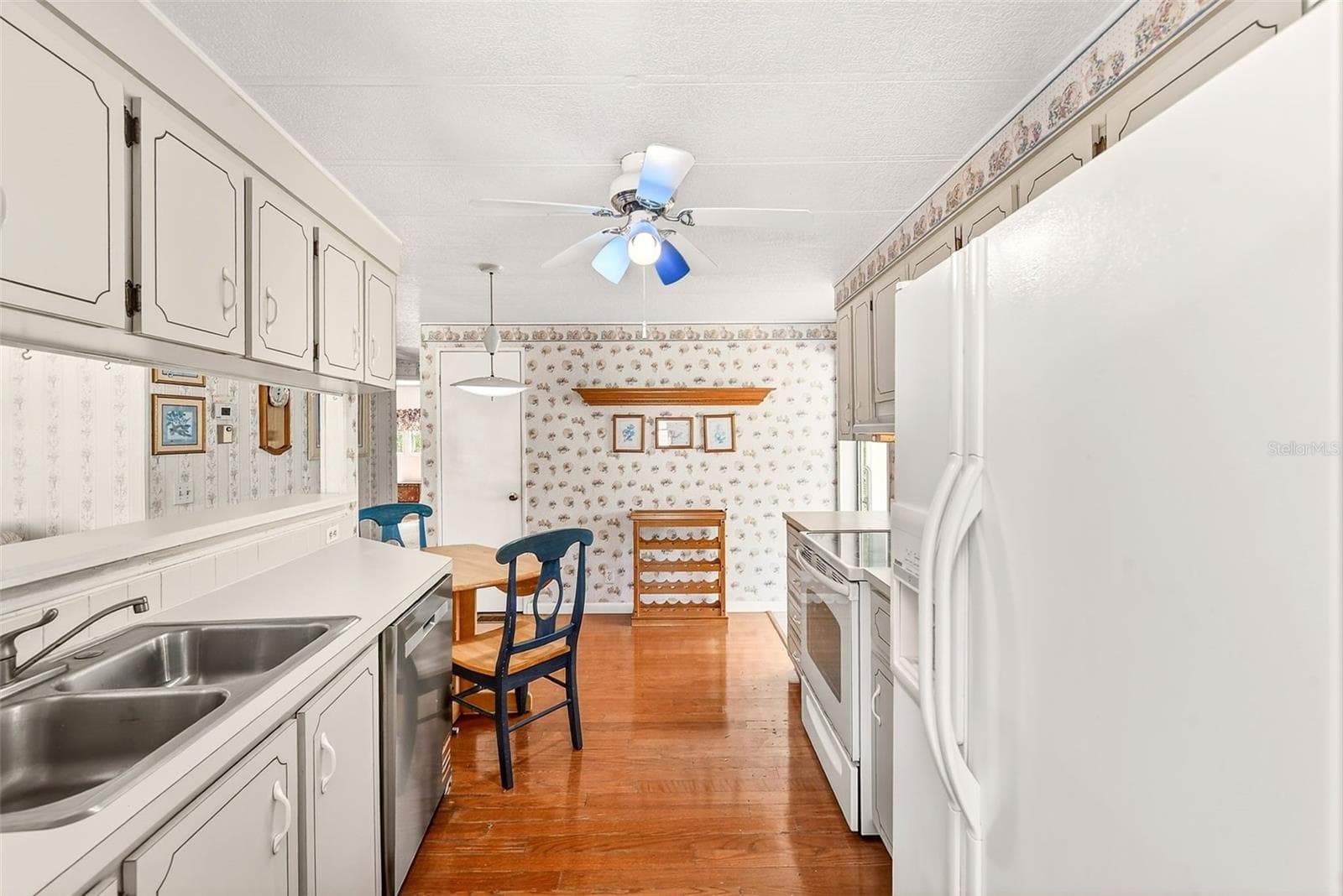 Manufactured Home at 94 SUGAR BEAR DR #55, SAFETY HARBOR, photo 13 of 43