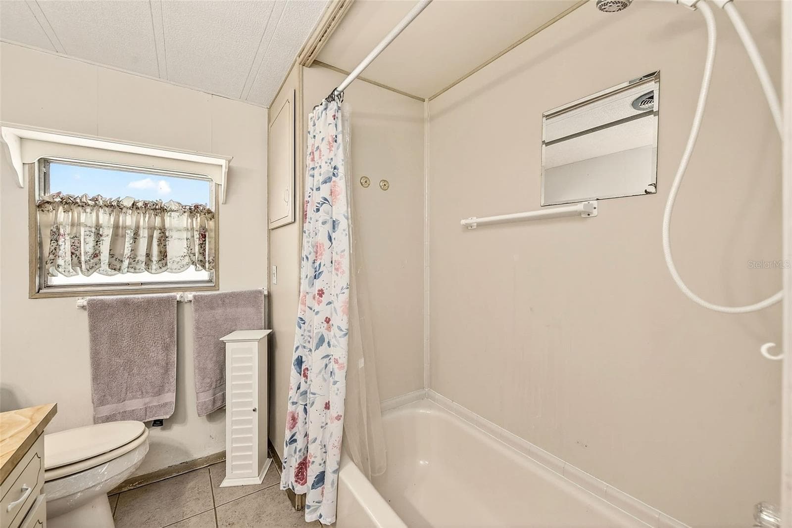 Manufactured Home at 94 SUGAR BEAR DR #55, SAFETY HARBOR, photo 28 of 43