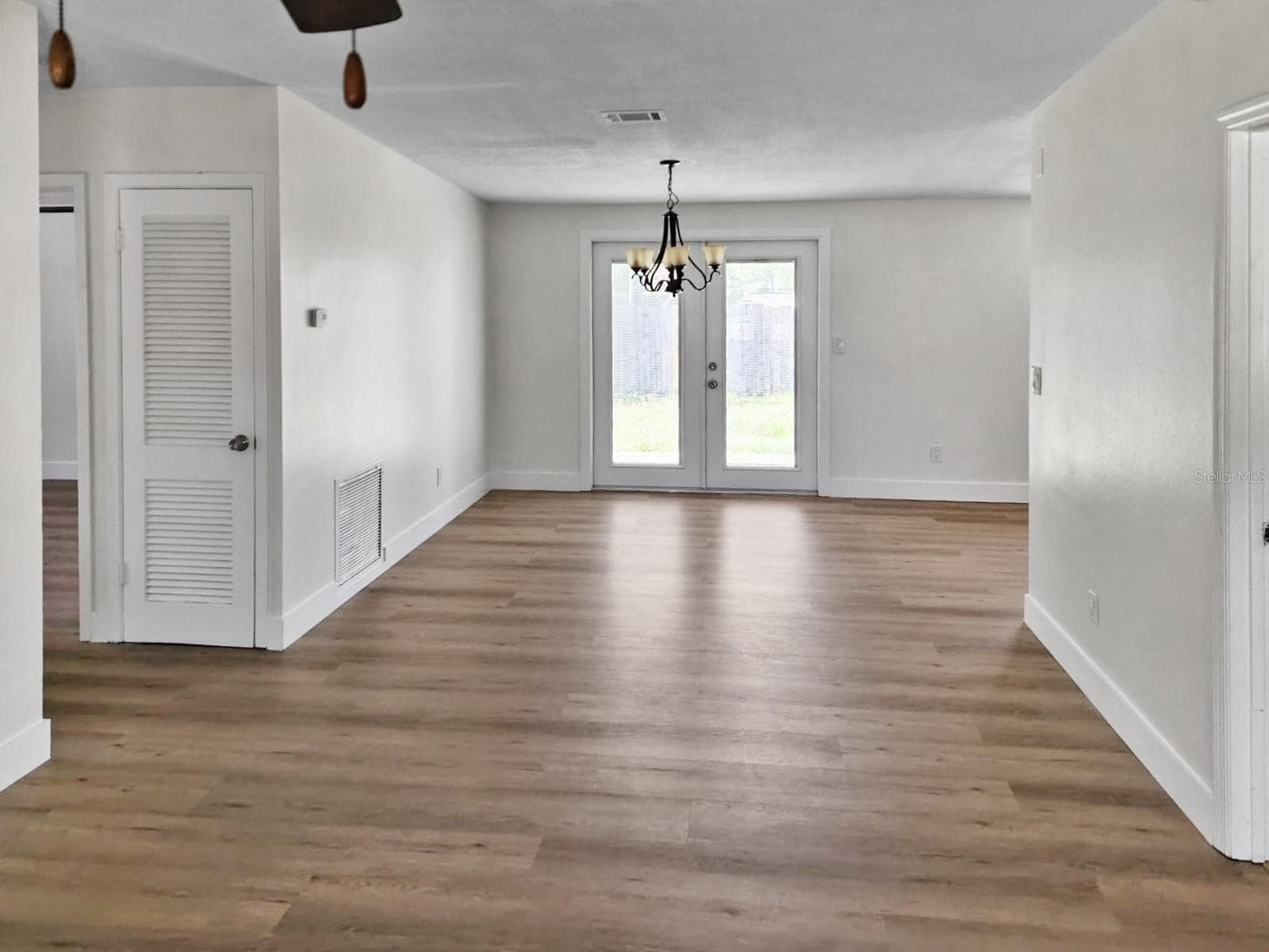 Single Family Residence at 430 SANTIAGO AVE, ORLANDO, photo 6 of 21