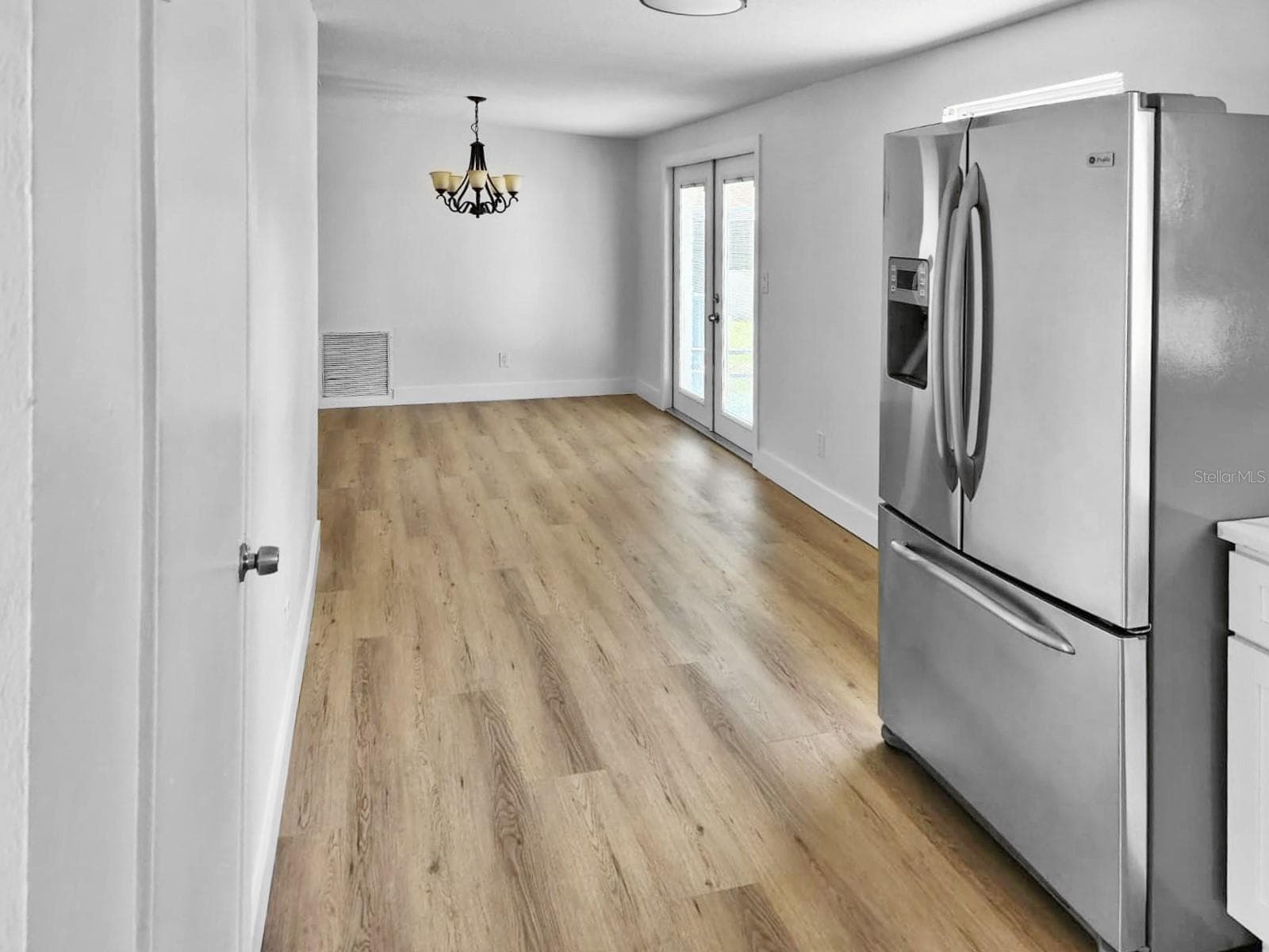 Single Family Residence at 430 SANTIAGO AVE, ORLANDO, photo 10 of 21