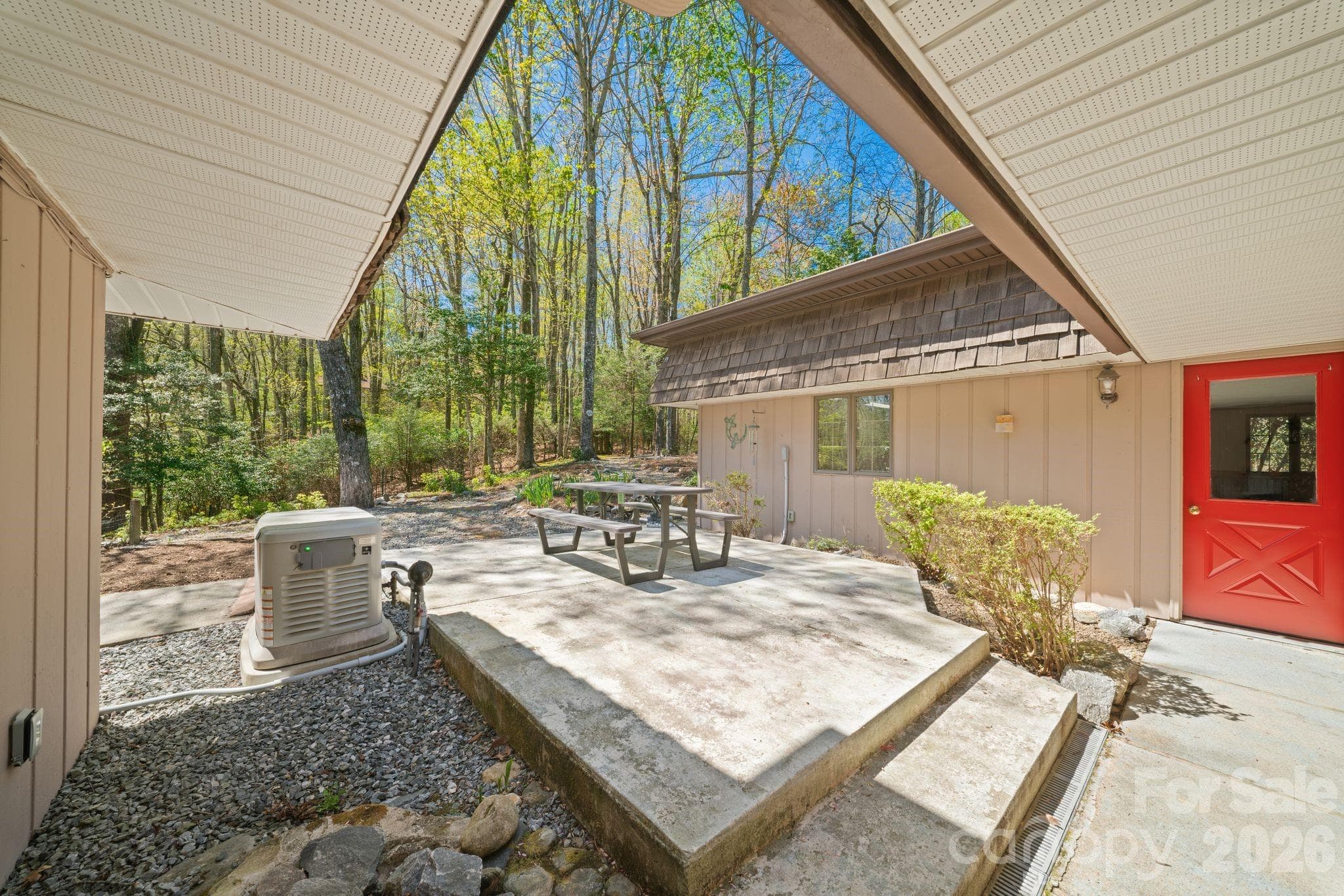 Perfect patio for picnics, hot tubs and outdoor entertaining - 363 S Sequoyah Lane, Brevard