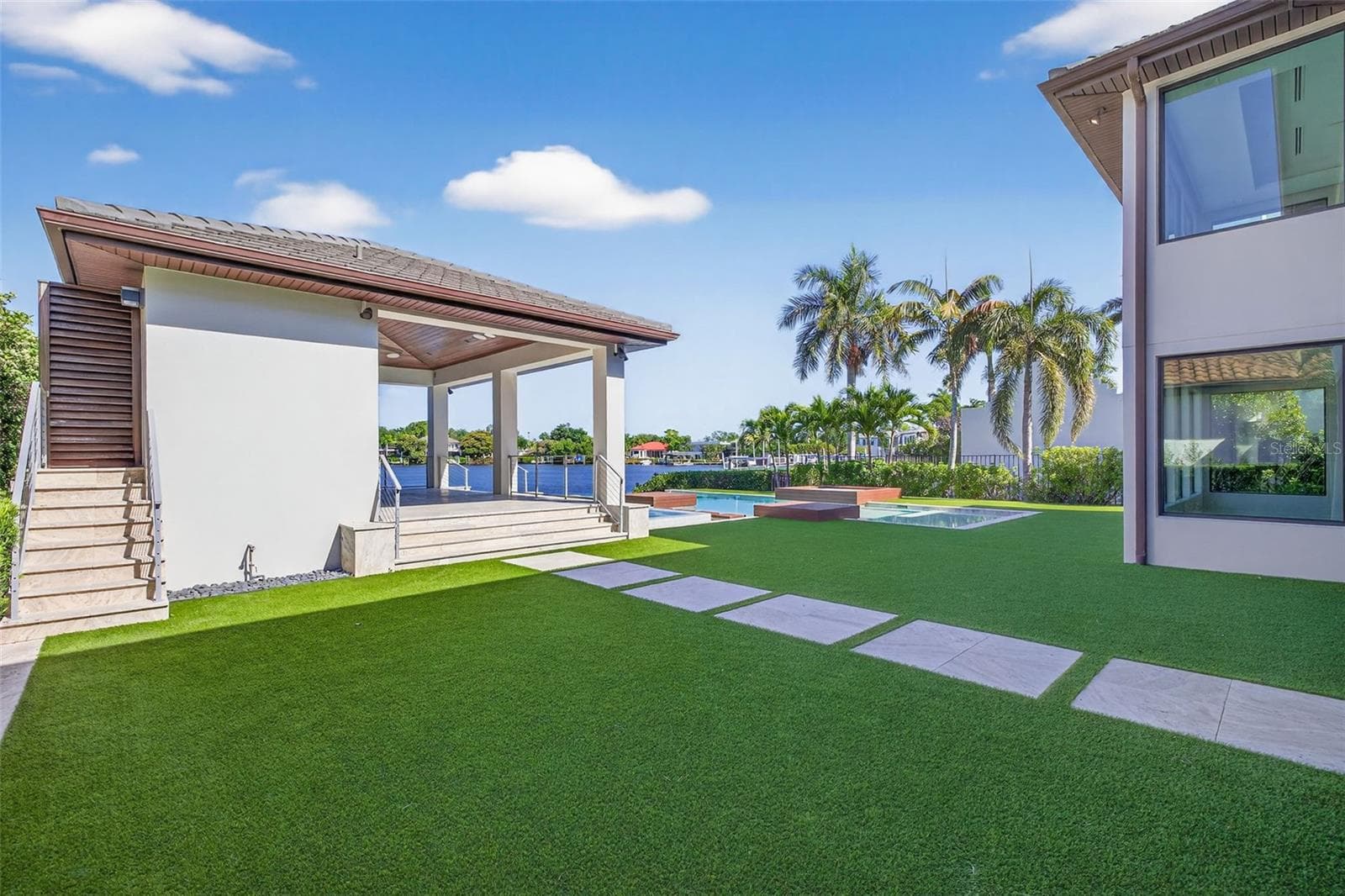 Single Family Residence at 460 COFFEE POT RIVIERA NE, ST PETERSBURG, photo 29 of 73