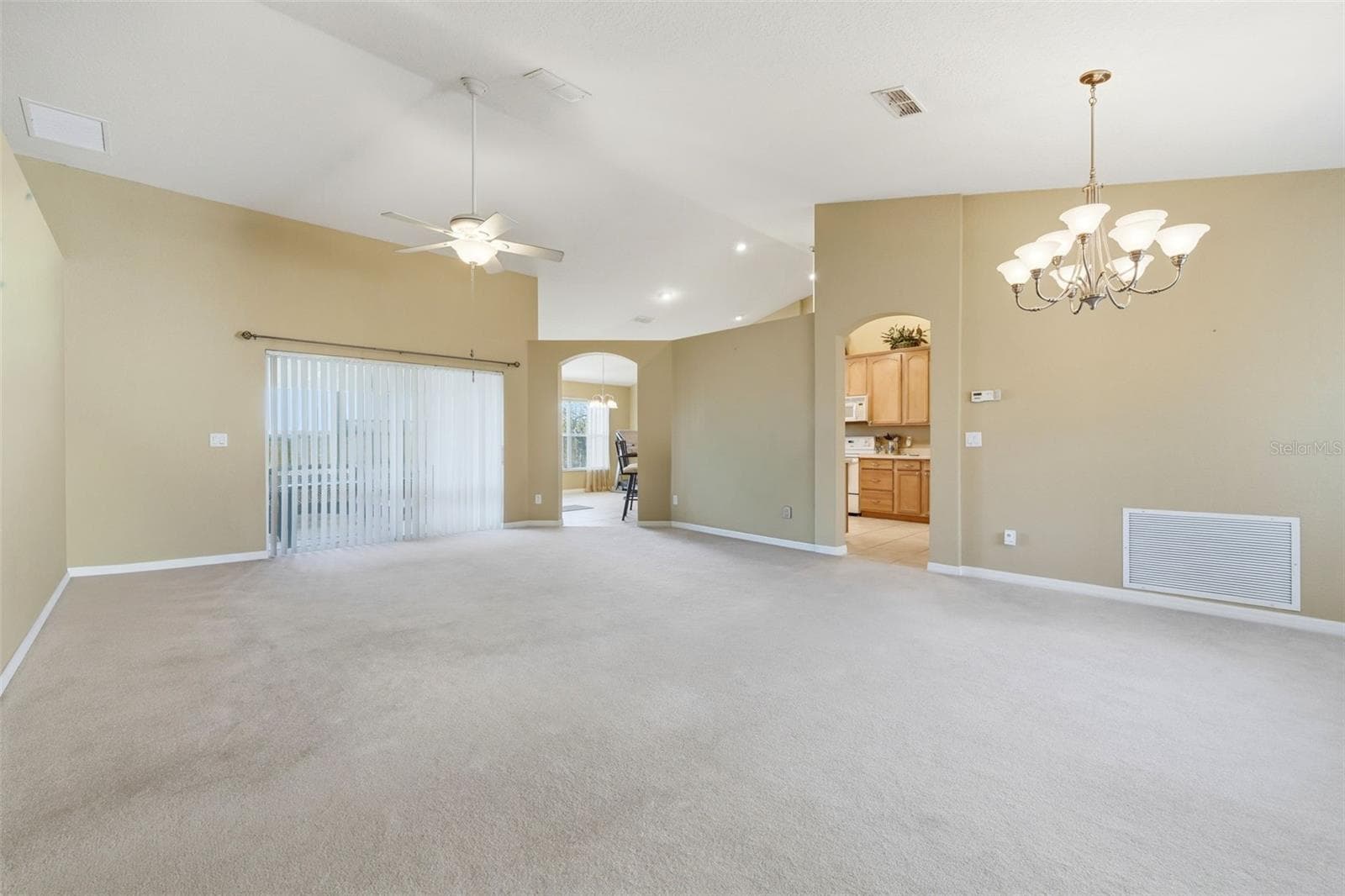 Single Family Residence at 17083 SE 115TH TERRACE RD, SUMMERFIELD, photo 7 of 61