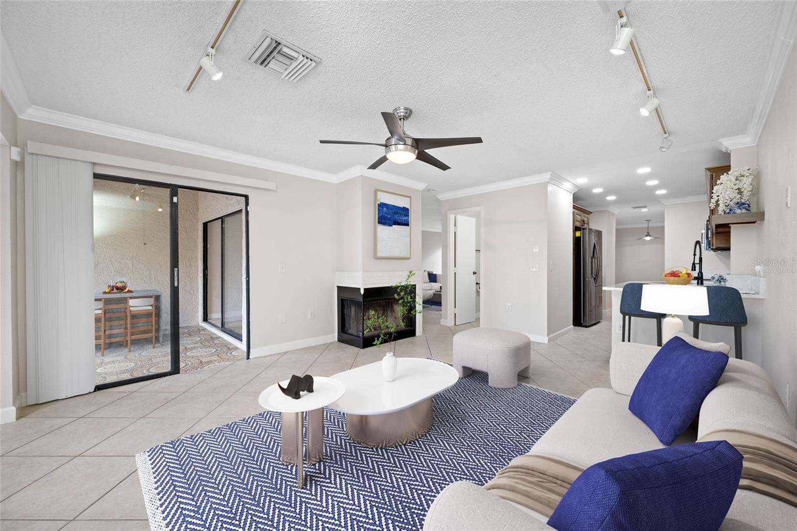 Virtually Staged Family Room & Kitchen Option - 10416 SAINT TROPEZ PL, TAMPA