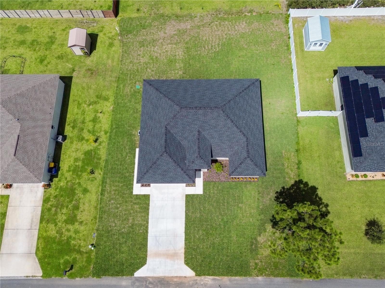 Single Family Residence at 4631 MIGNON DR, SEBRING, photo 7 of 33