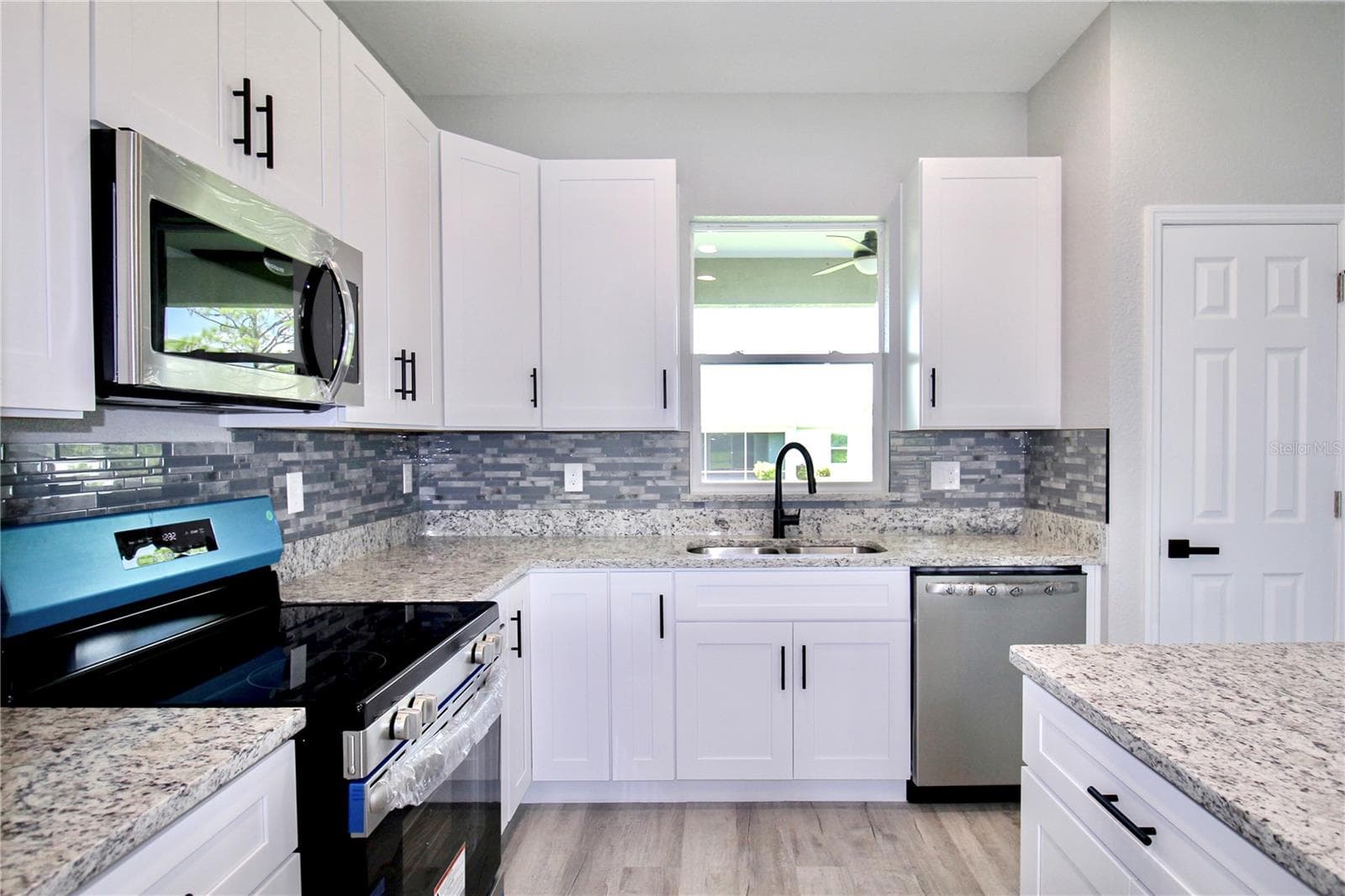 Single Family Residence at 4631 MIGNON DR, SEBRING, photo 12 of 33