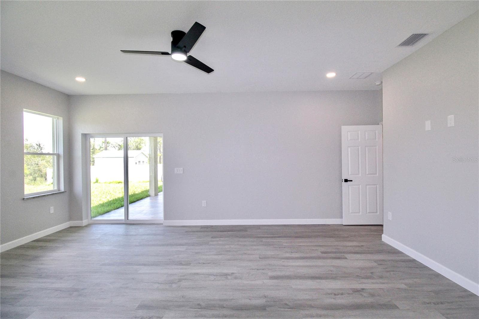 Single Family Residence at 4631 MIGNON DR, SEBRING, photo 17 of 33