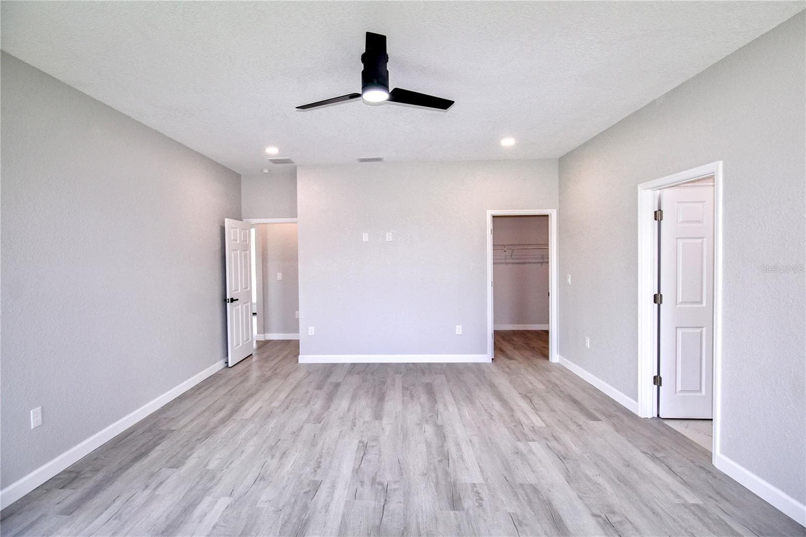 Single Family Residence at 4631 MIGNON DR, SEBRING, photo 18 of 33