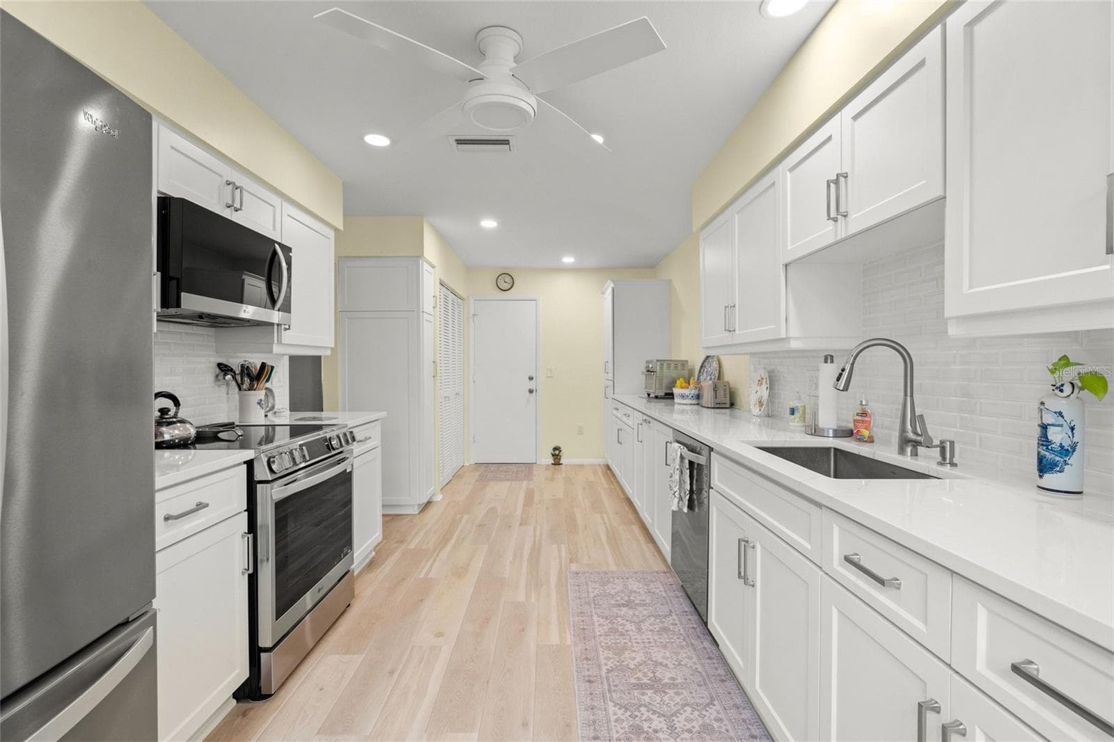 Renovated Kitchen in 2025 - 4688 OAK HOLLOW DR #25, SARASOTA