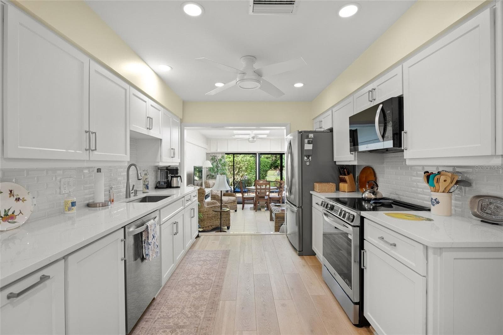 Villa at 4688 OAK HOLLOW DR #25, SARASOTA, photo 16 of 41
