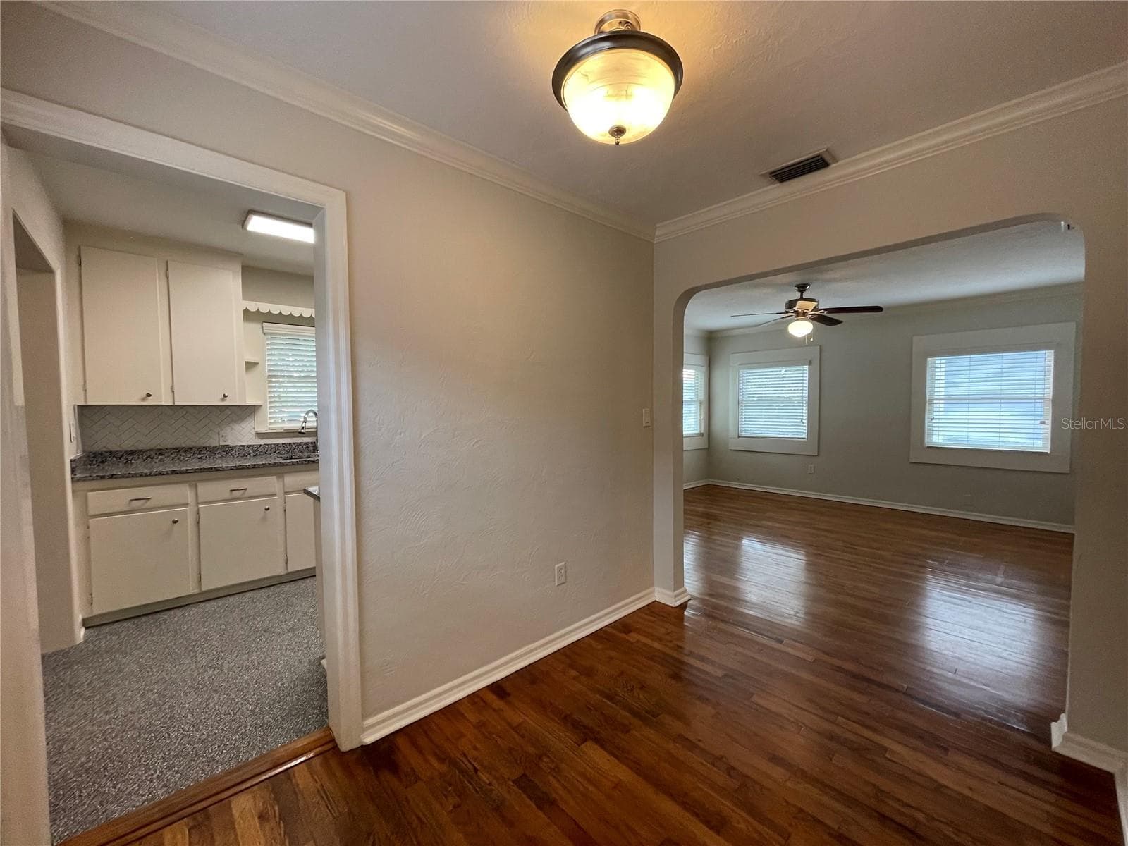 Single Family Residence at 303 S AUDUBON AVE, TAMPA, photo 7 of 26