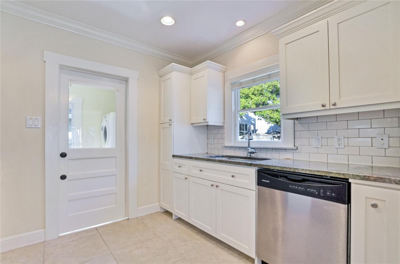 Single Family Residence at 301 S AUDUBON AVE, TAMPA, photo 15 of 23