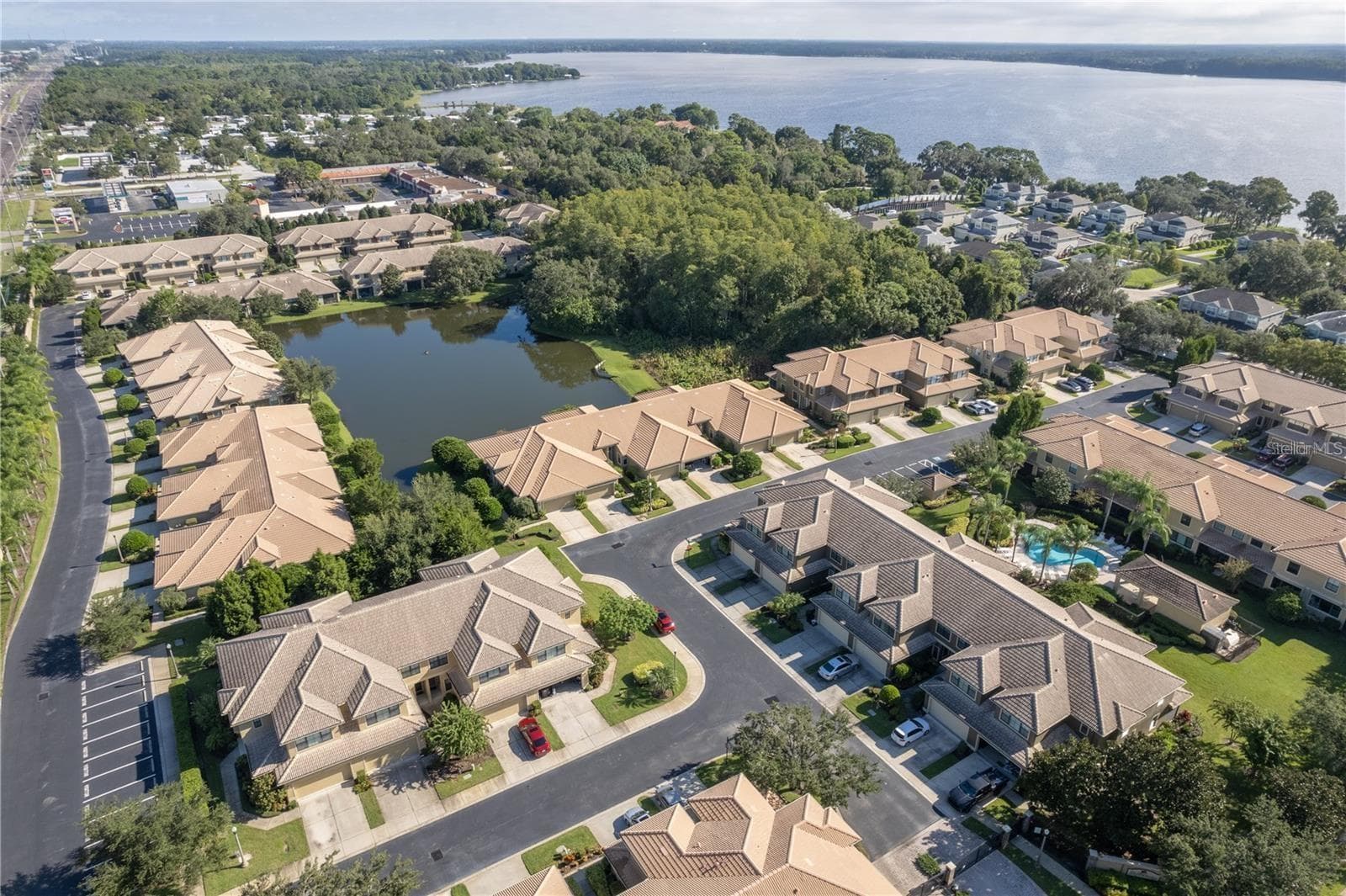 Great Location Near Lake Tarpon! - 2527 SILVERBACK CT, PALM HARBOR