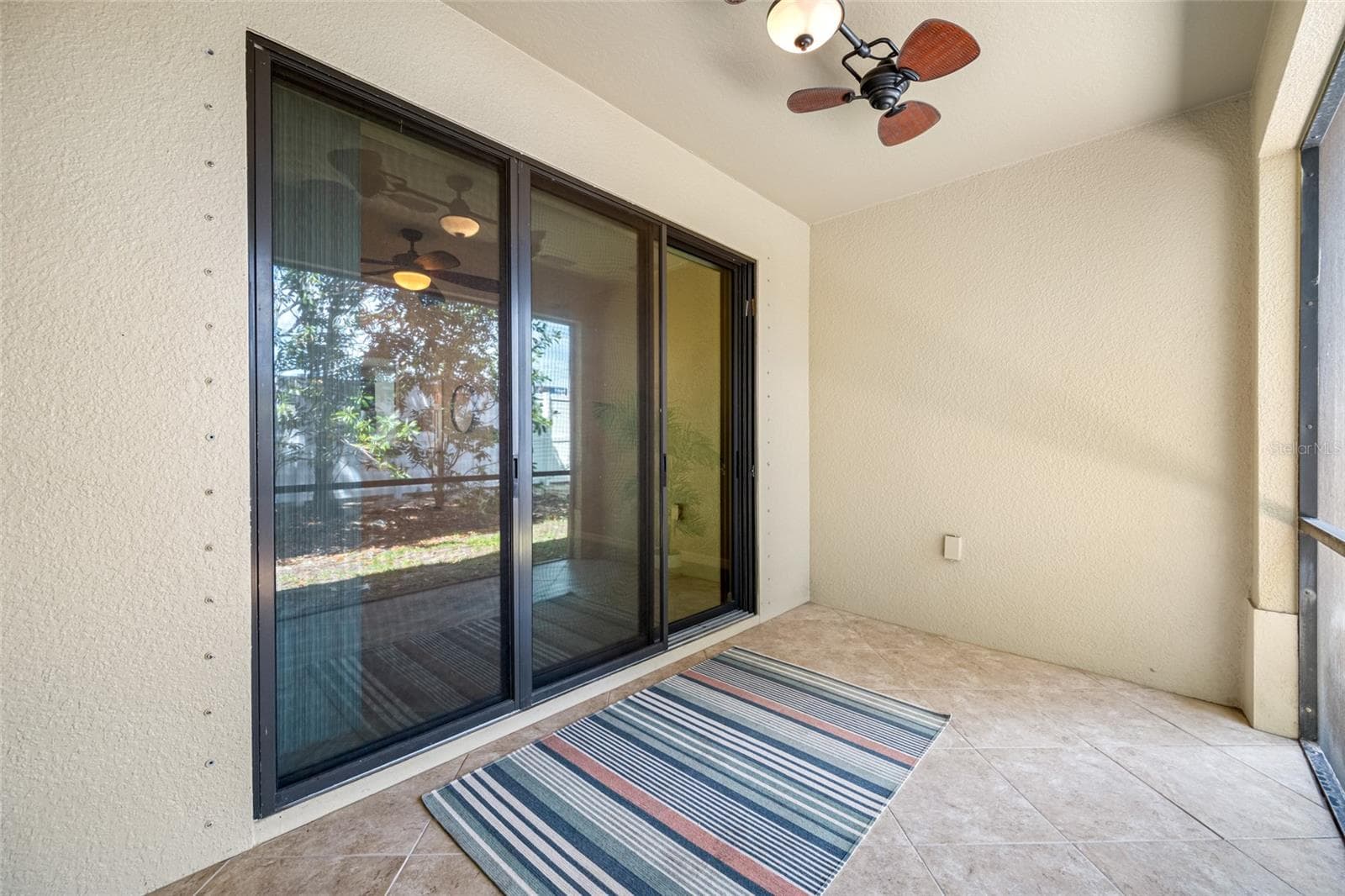 Nice Screen Enclosed Lanai! - 2527 SILVERBACK CT, PALM HARBOR