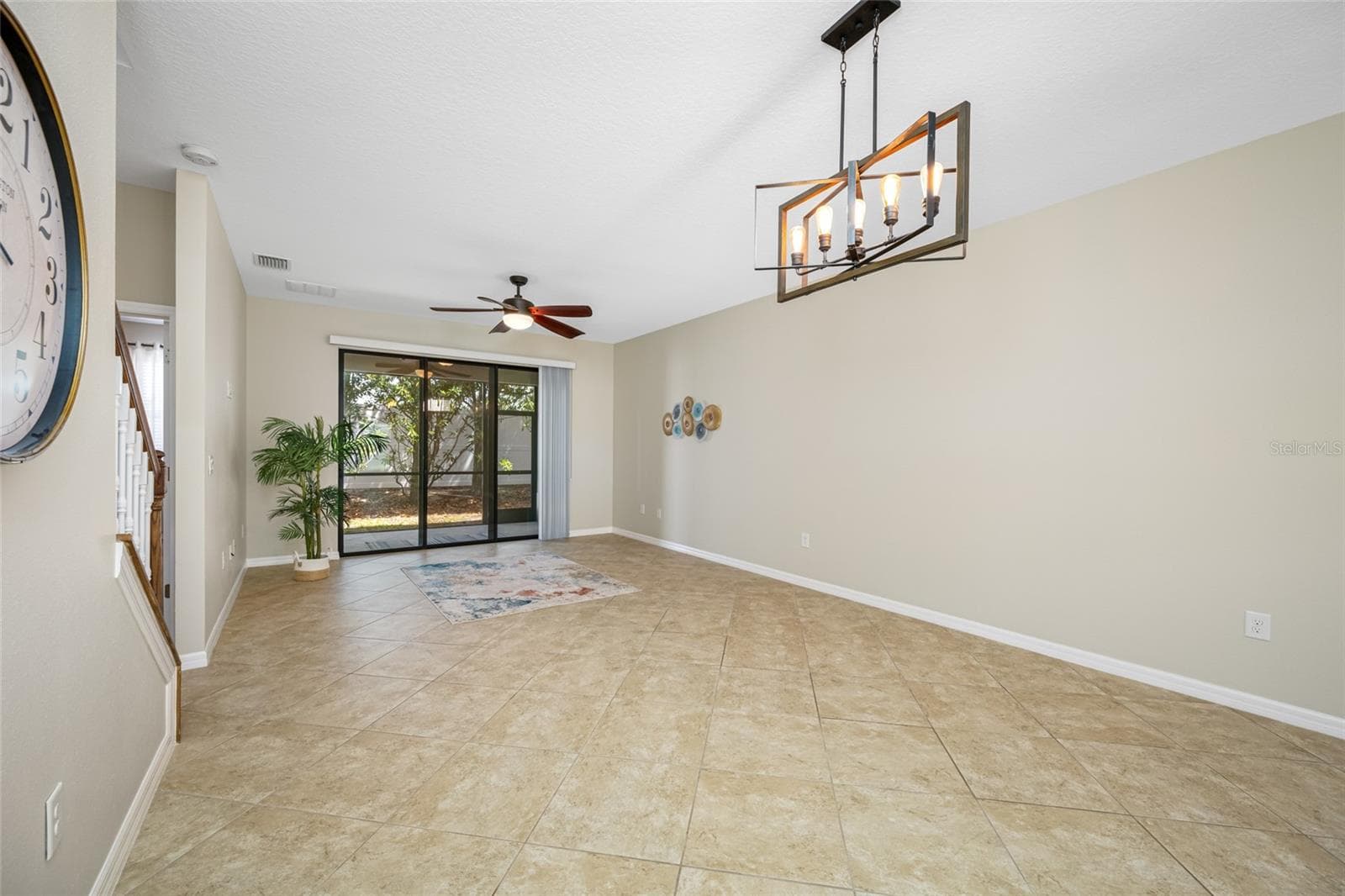 High Ceilings Throughout! - 2527 SILVERBACK CT, PALM HARBOR