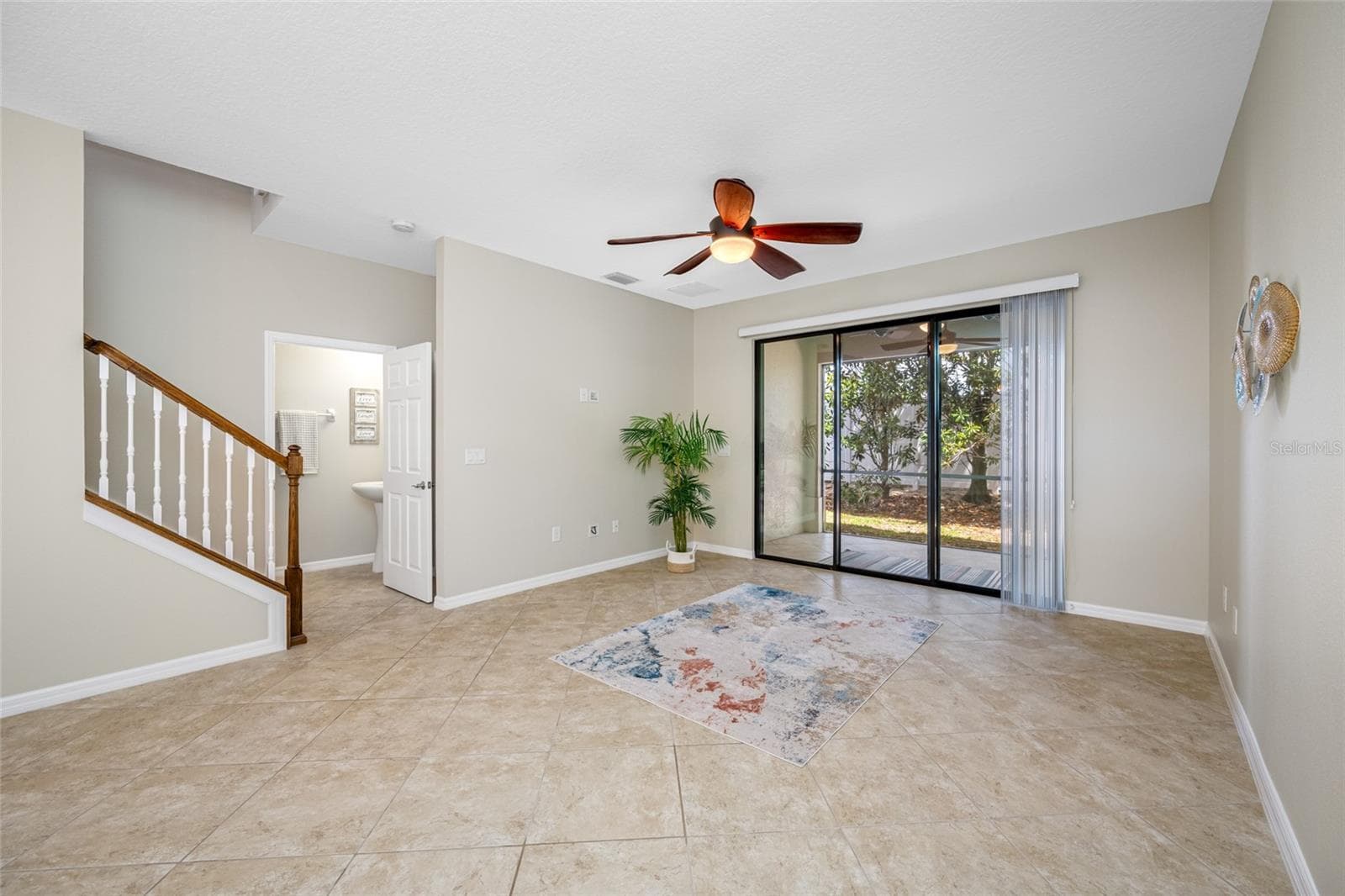 Interior Paint 1 year old throughout the unit! - 2527 SILVERBACK CT, PALM HARBOR