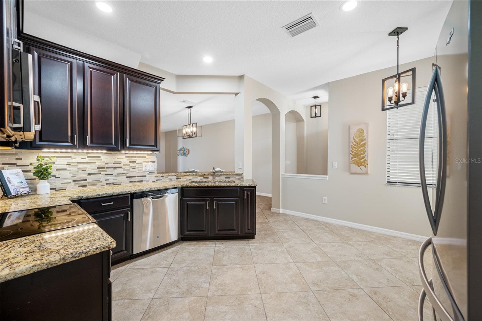 High Arched Doorways! - 2527 SILVERBACK CT, PALM HARBOR