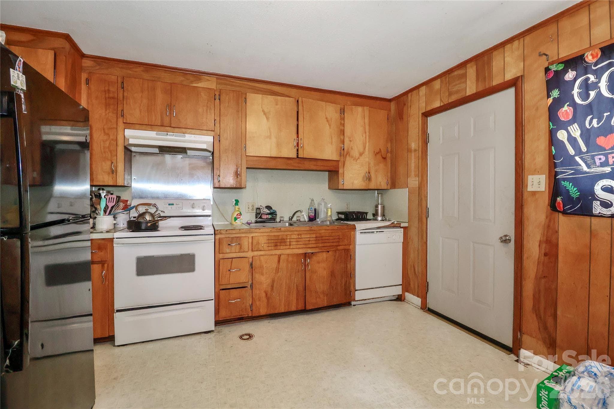 Single Family Residence at Statesville, photo 9 of 42