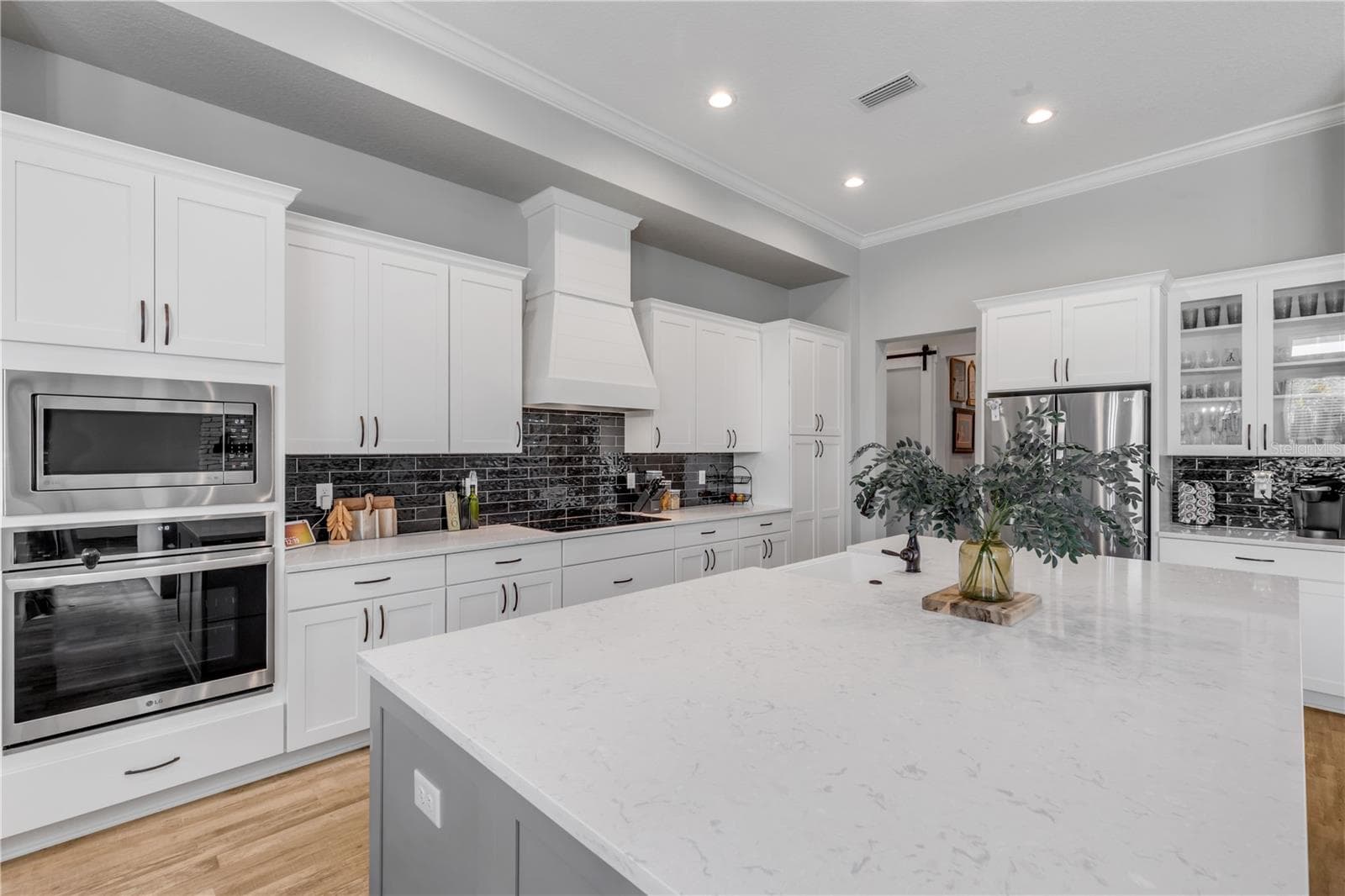 Single Family Residence at 3055 ISOLA BELLA BLVD, MOUNT DORA, photo 22 of 87