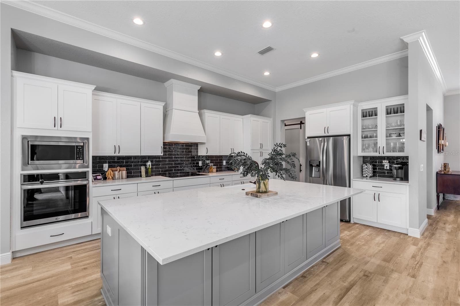 Single Family Residence at 3055 ISOLA BELLA BLVD, MOUNT DORA, photo 23 of 87