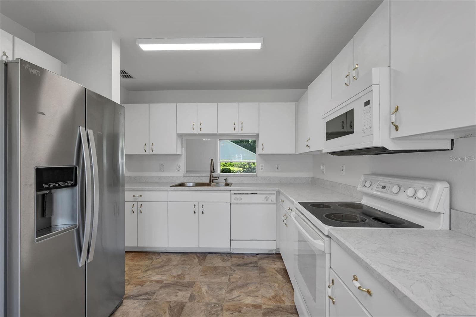 Single Family Residence at 3871 EVERSHOLT ST, CLERMONT, photo 10 of 57