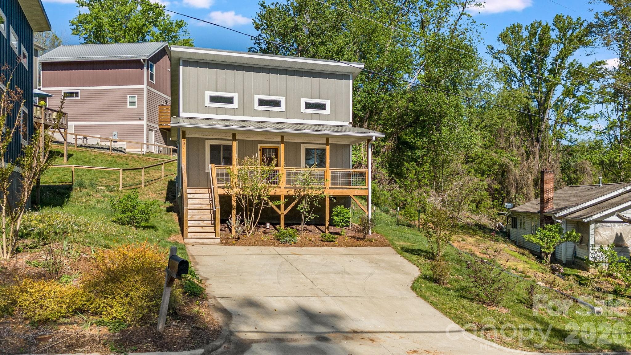Single Family Residence at Asheville, photo 2 of 28