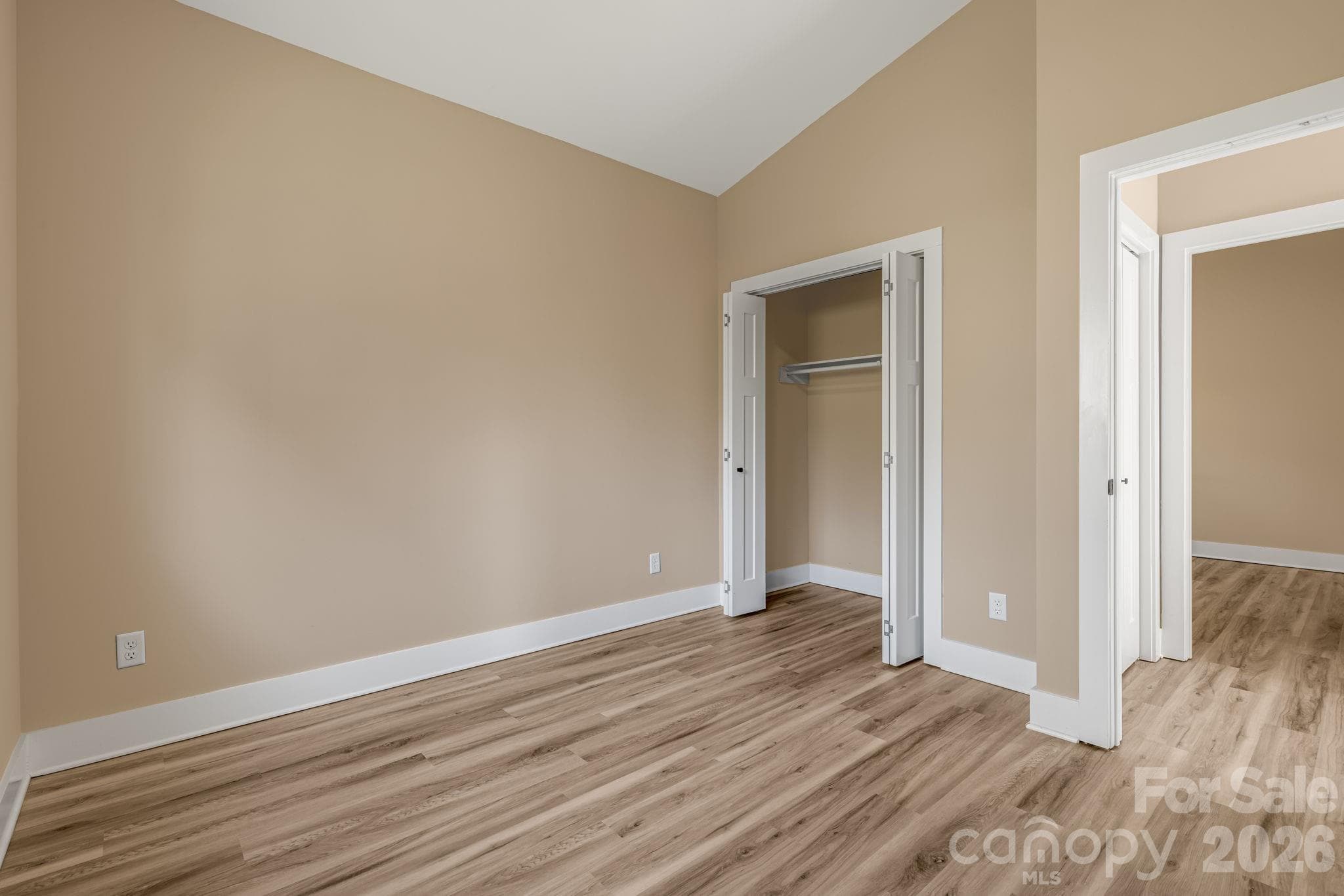 Single Family Residence at 207 Hanover Street, Asheville, photo 19 of 28