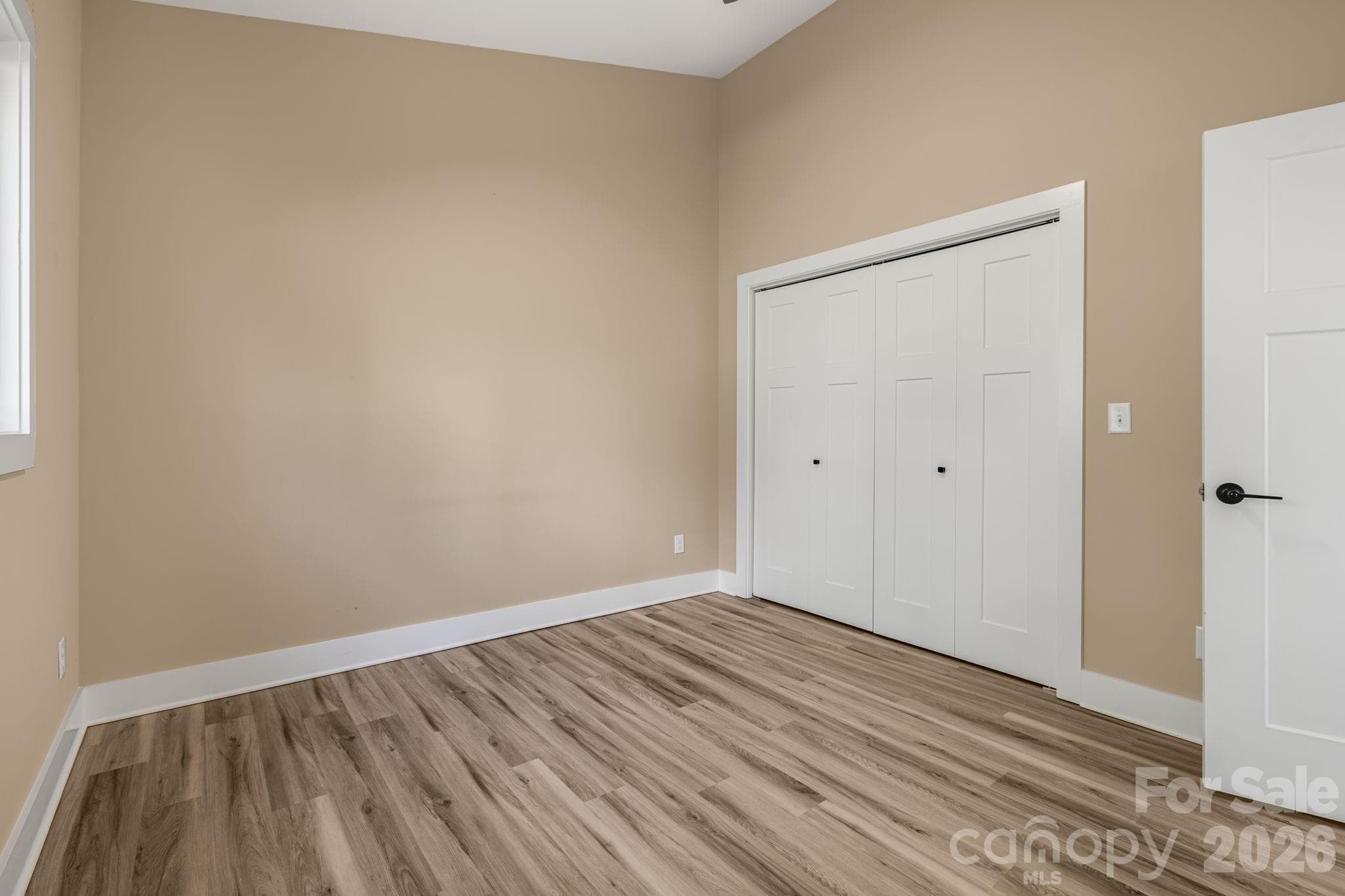 Single Family Residence at 207 Hanover Street, Asheville, photo 21 of 28