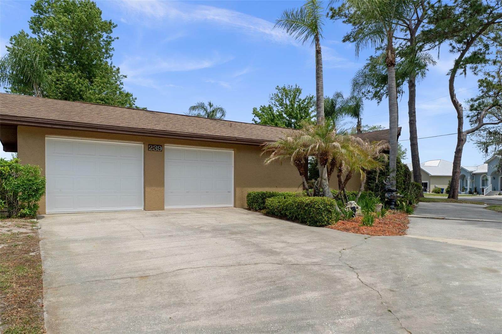 Garage - 239 SE PARADISE POINT RD, CRYSTAL RIVER
