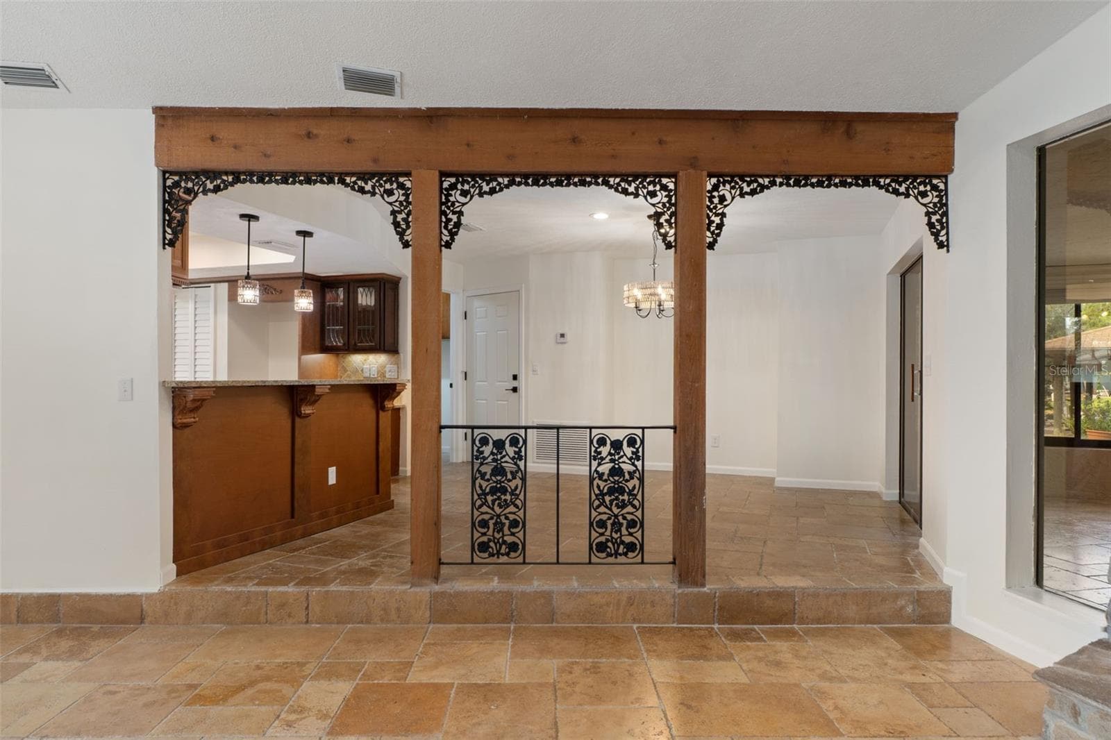 Dining Area step up view - 239 SE PARADISE POINT RD, CRYSTAL RIVER